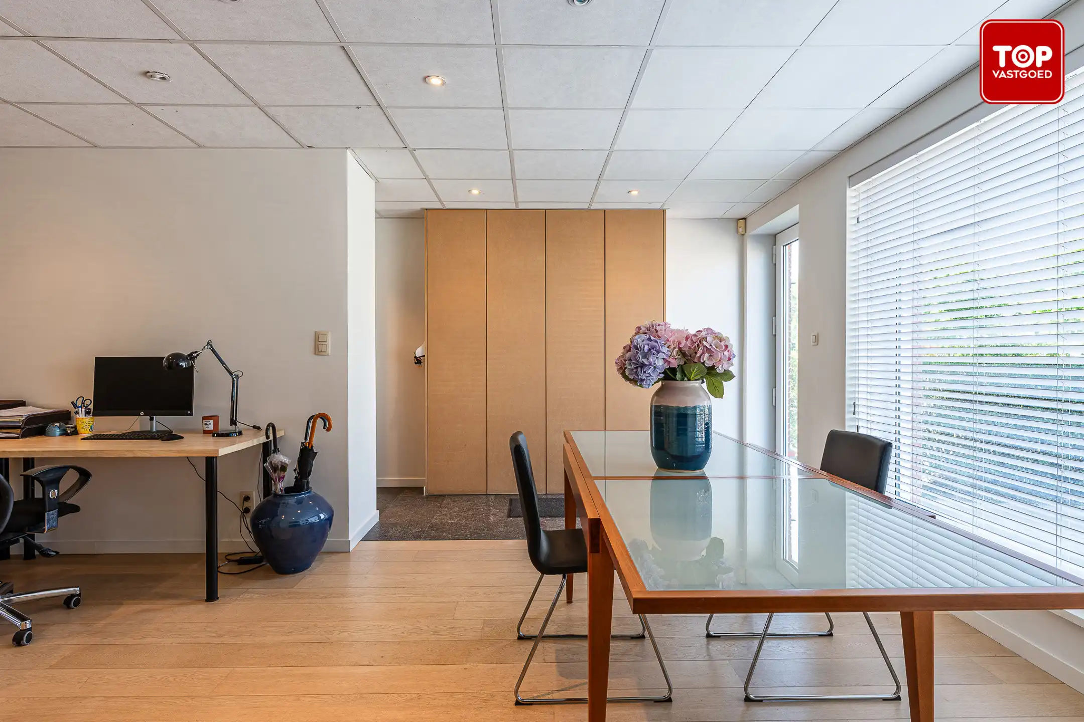 Instapklare combinatie van handelsgelijkvloers en bel-etagewoning op een uiterst gunstige locatie. foto 3