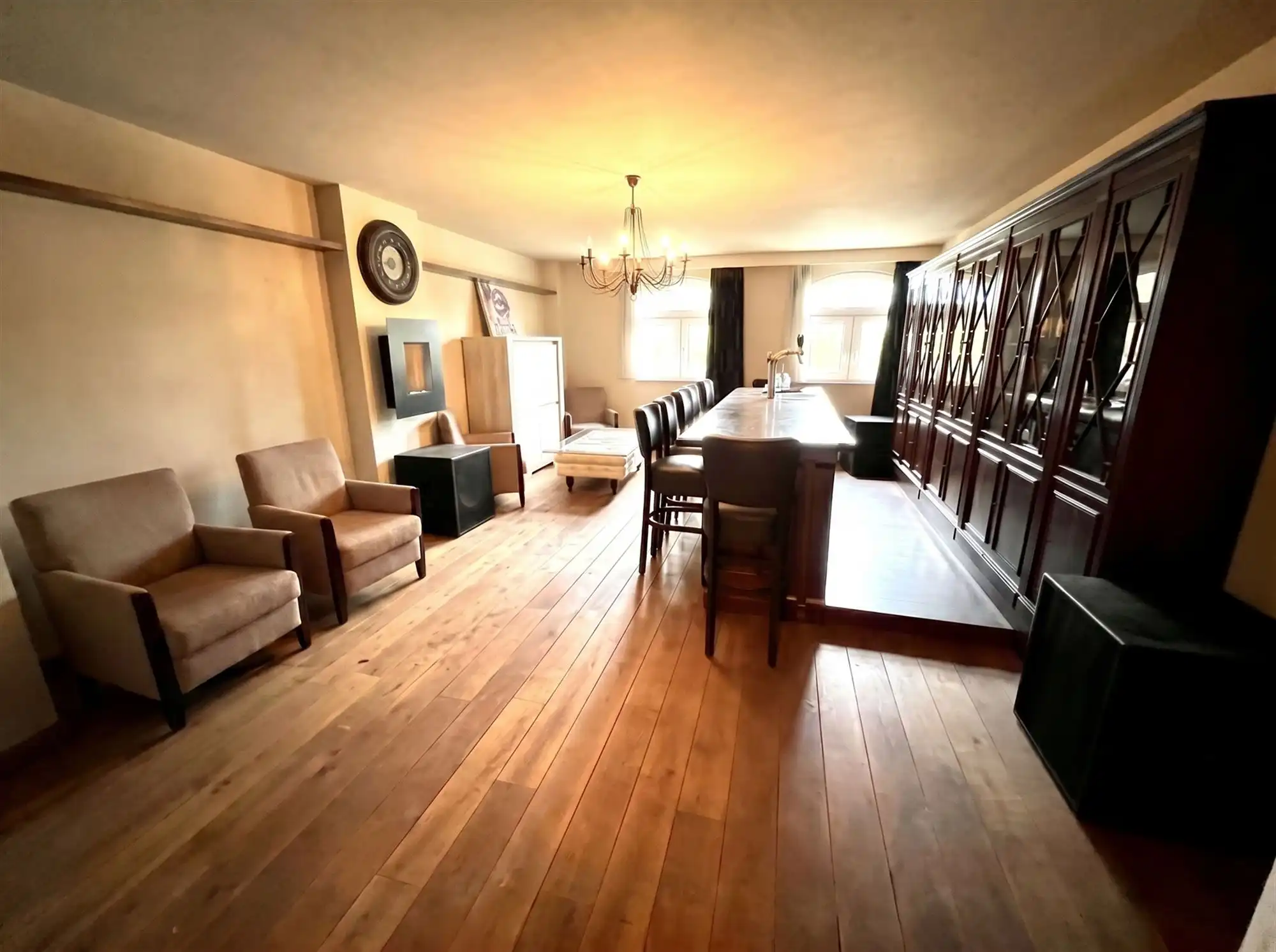 Prachtige villa met 9 slaapkamers en buitenzwembad foto 17