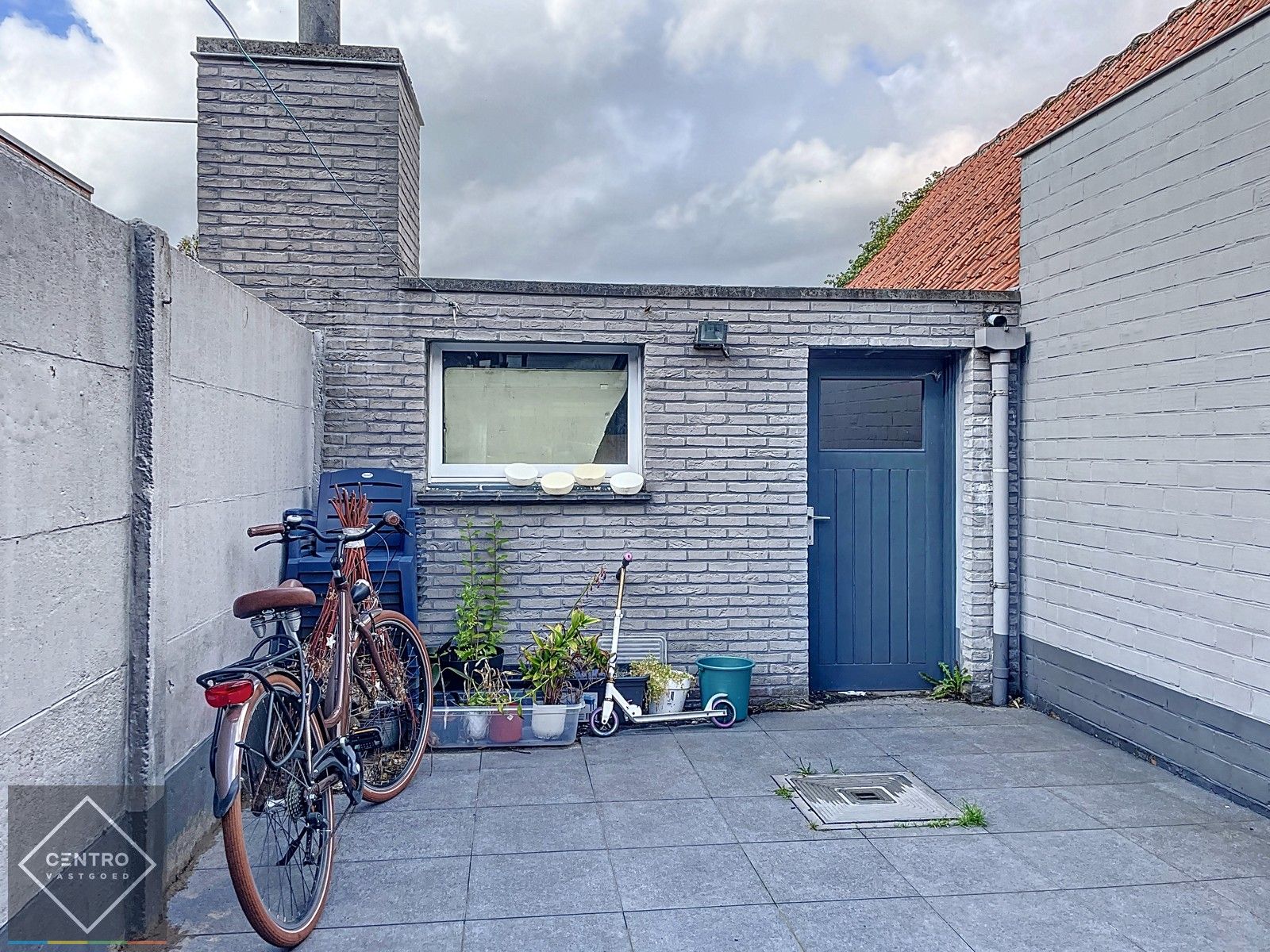 Instapklaar HANDELSHUIS (op heden bakkerij) op een zichtlocatie te Sijsele. Zowel te bereiken via Dorpsstraat als via de Molenstraat!! foto 16