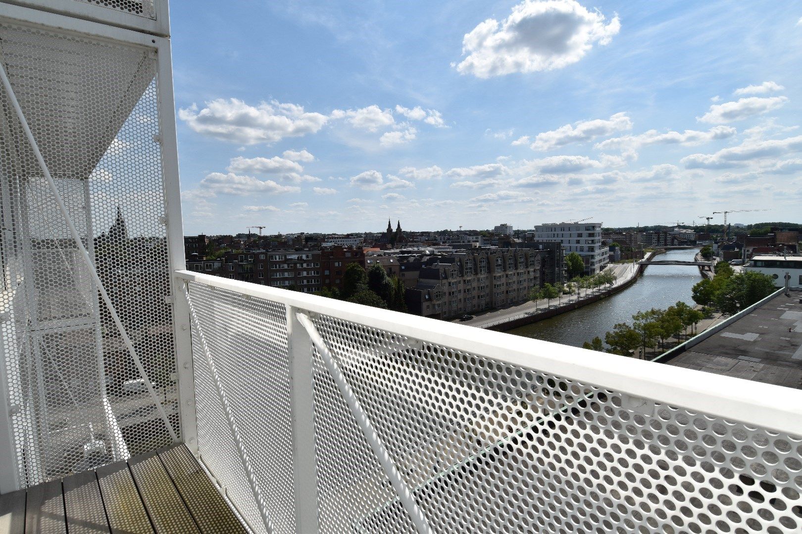 Modern 2-slaapkamer appartement met terras aan de Leie in Kortrijk foto 16