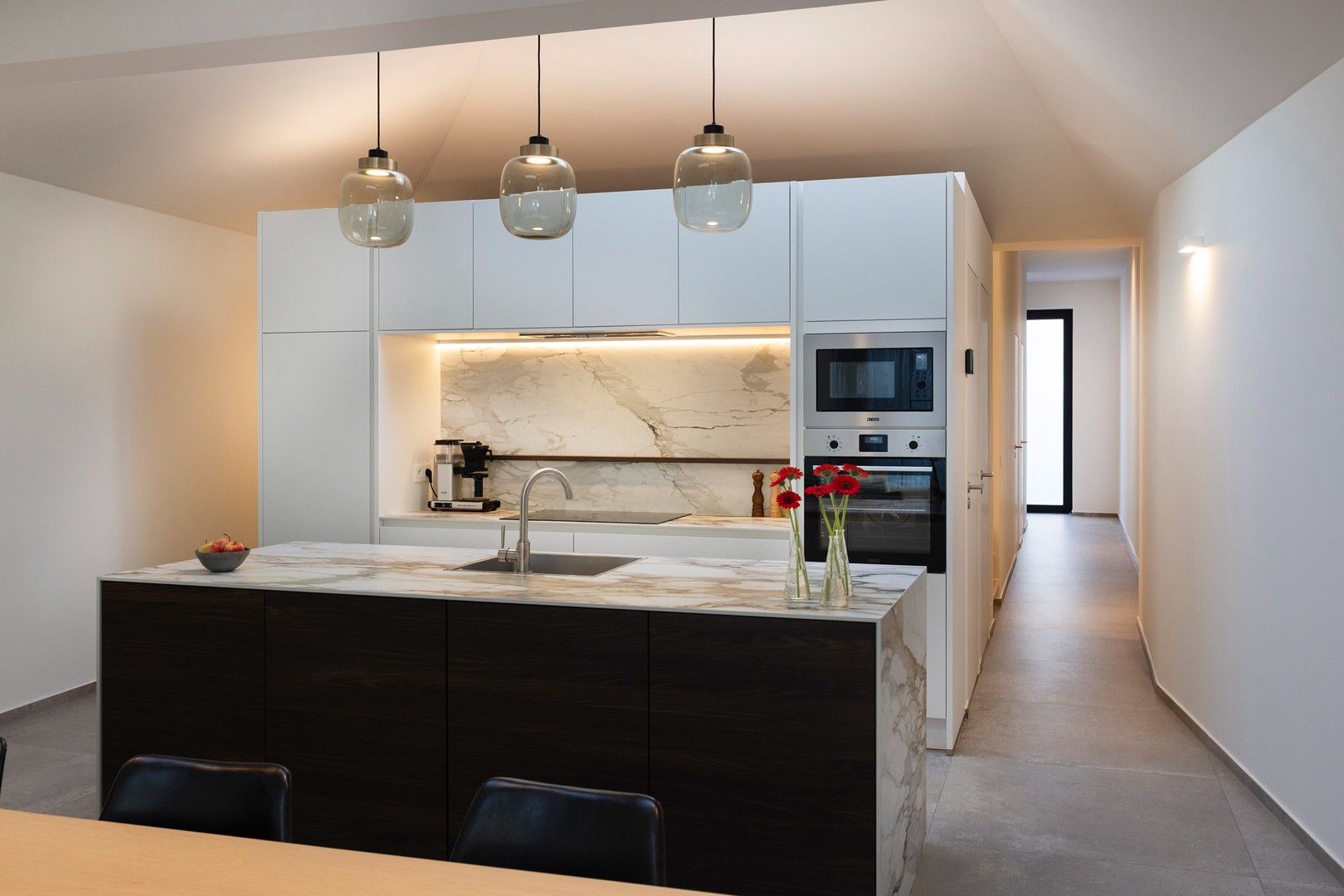 Ruime en 100% instapklare woning met 4 slaapkamers. foto 5