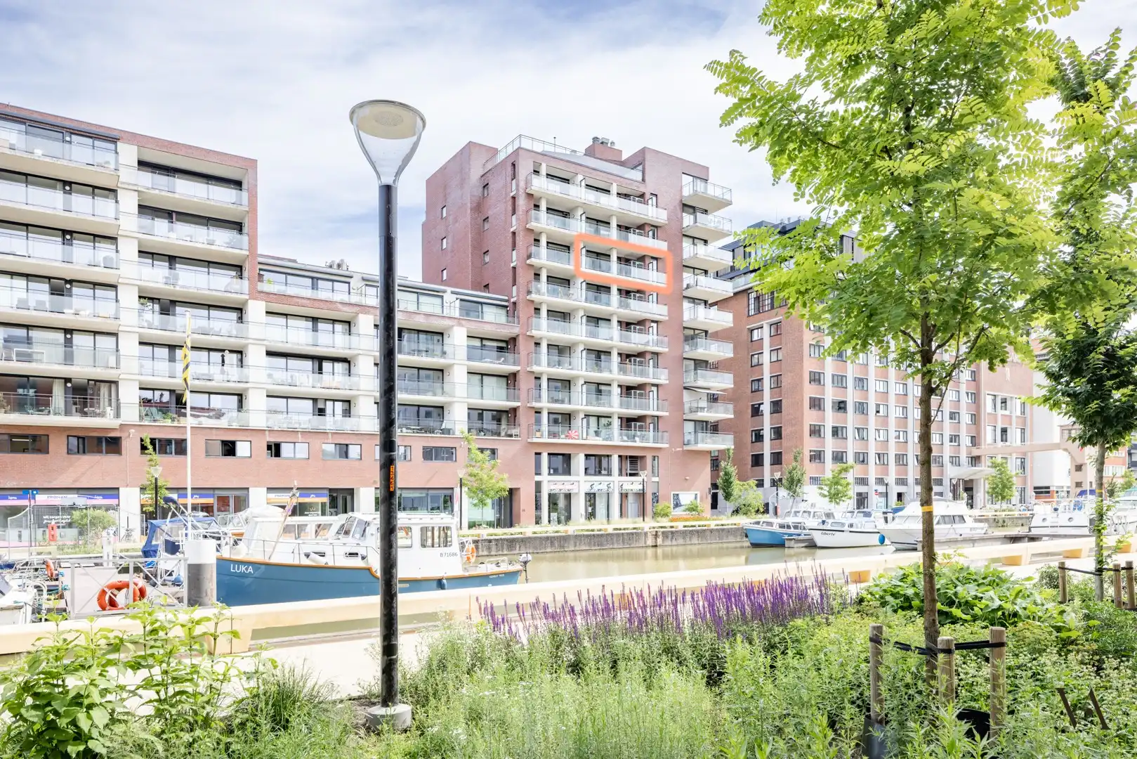 Ruim appartement met 2 slaapkamers en prachtig uitzicht over de jachthaven en het historische centrum foto 22