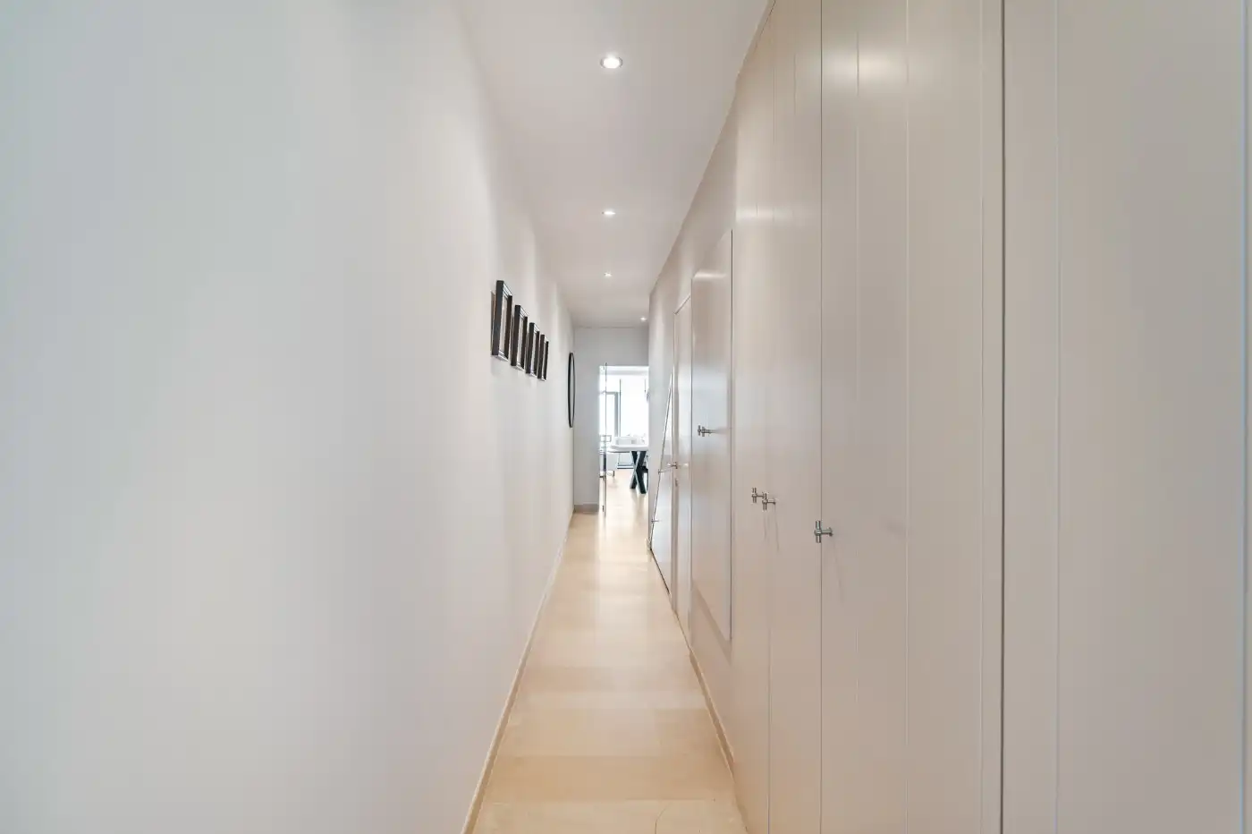 Ruime woning met commerciële ruimte, 2 slpk. en tuin foto 13