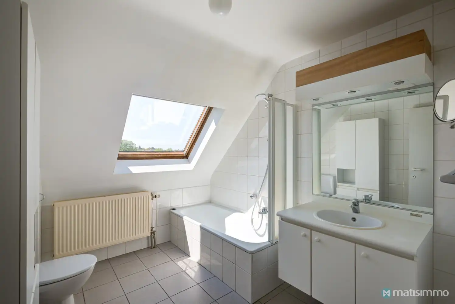 INSTAPKLAAR DUPLEX-APPARTEMENT MET 2 SLAAPKAMERS EN GARAGE NABIJ HET CENTRUM VAN BILZEN foto 14