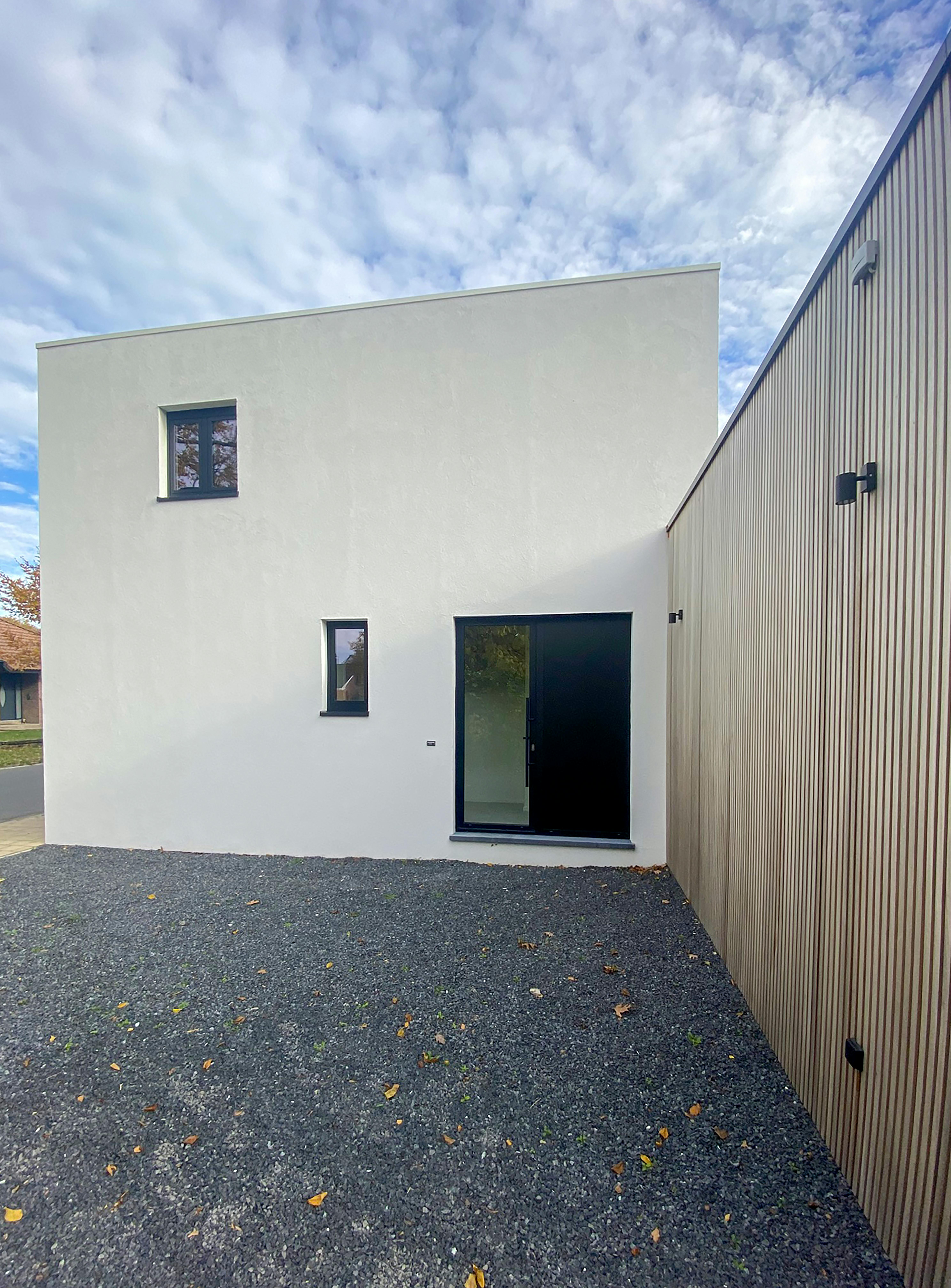 Volledig gerenoveerde halfopen bebouwing te koop te Essen! foto 4