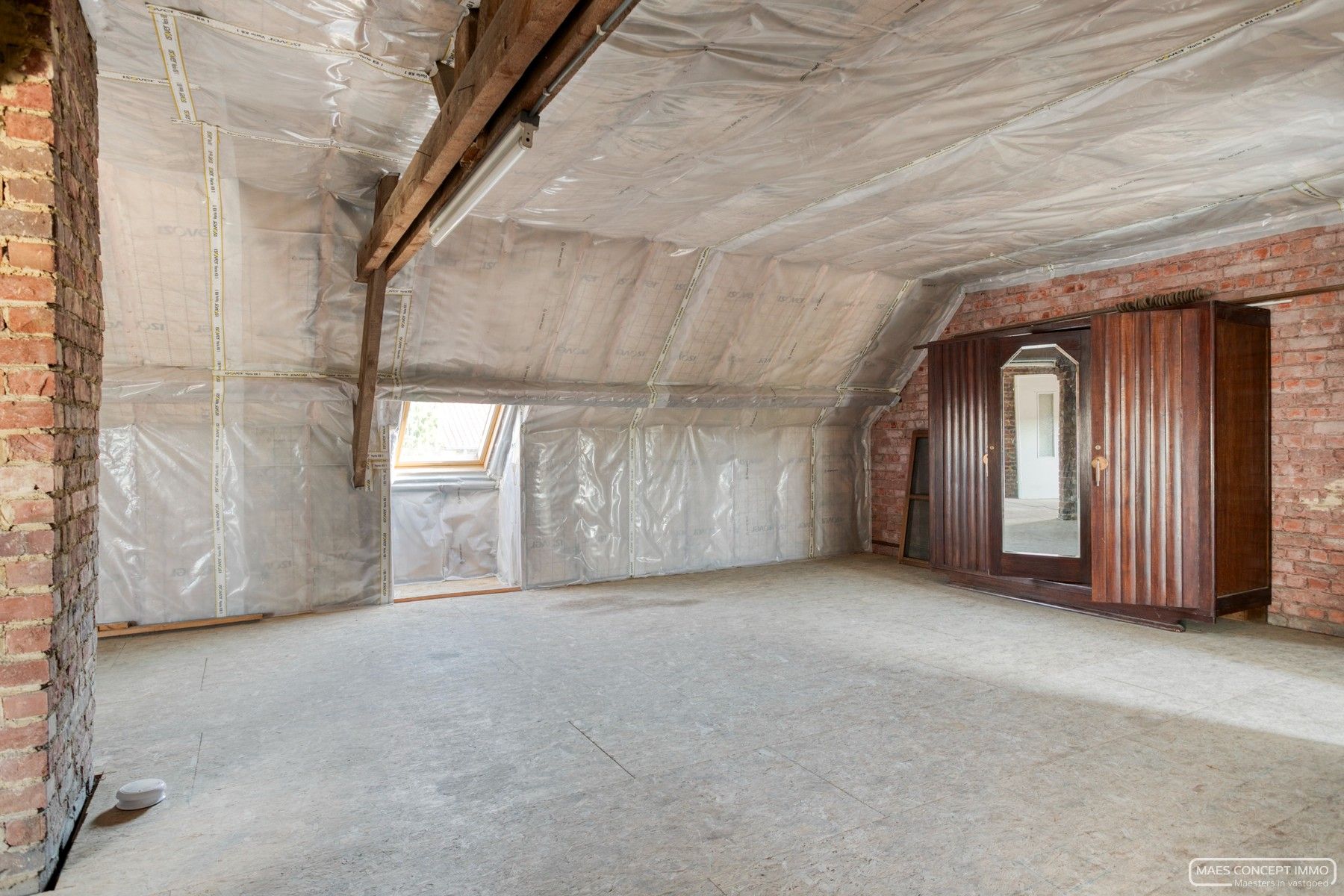 Ruime woning  te koop in centrum Tiegem foto 14