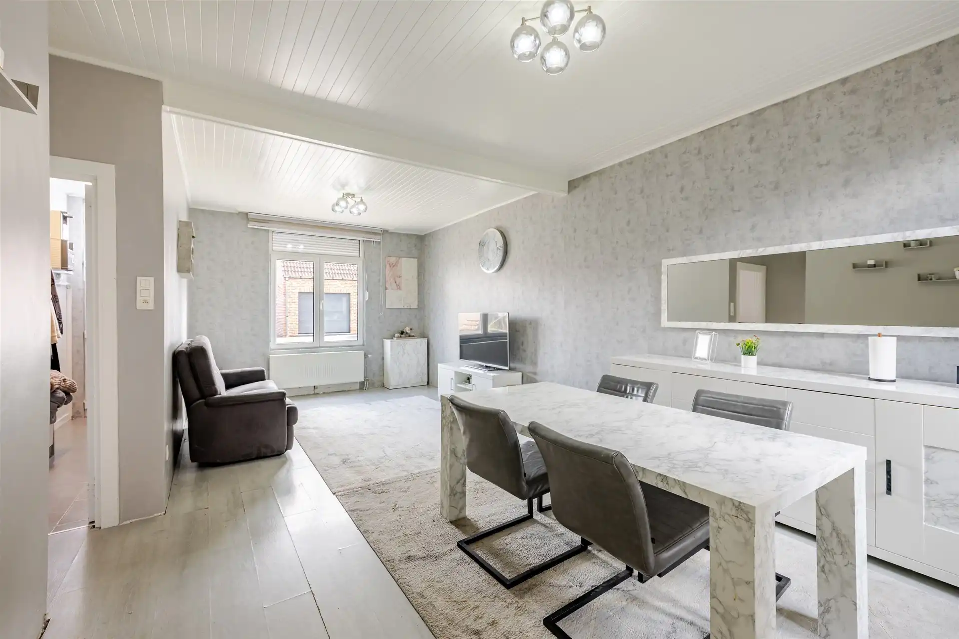 Praktische woning met 2 slaapkamers foto 3