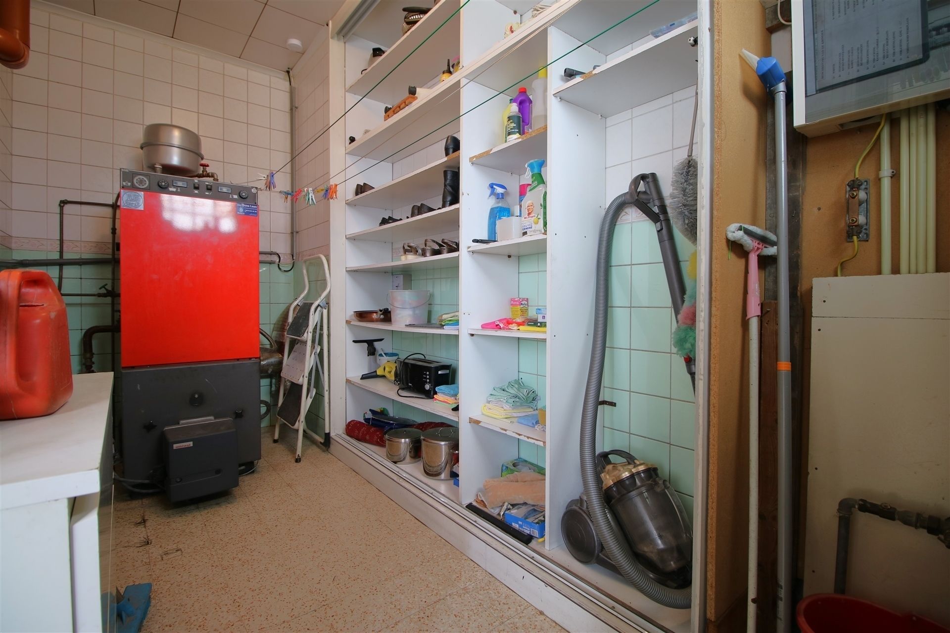 Op te frissen bungalow met 3 slaapkamers foto 8