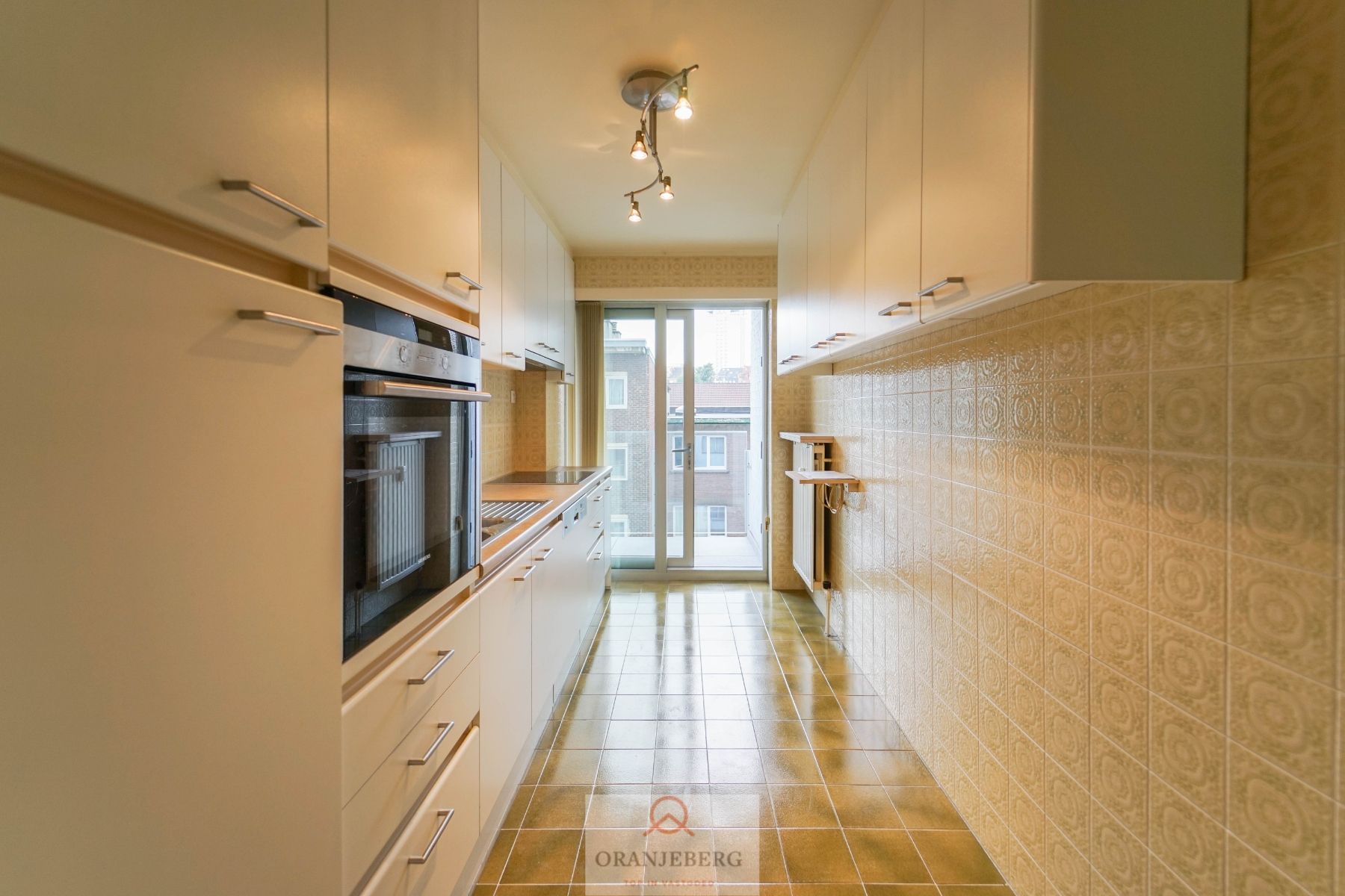 Ruim 2-slaapkamer appartement  (122 m²) vlakbij het Zuidpark! foto 5