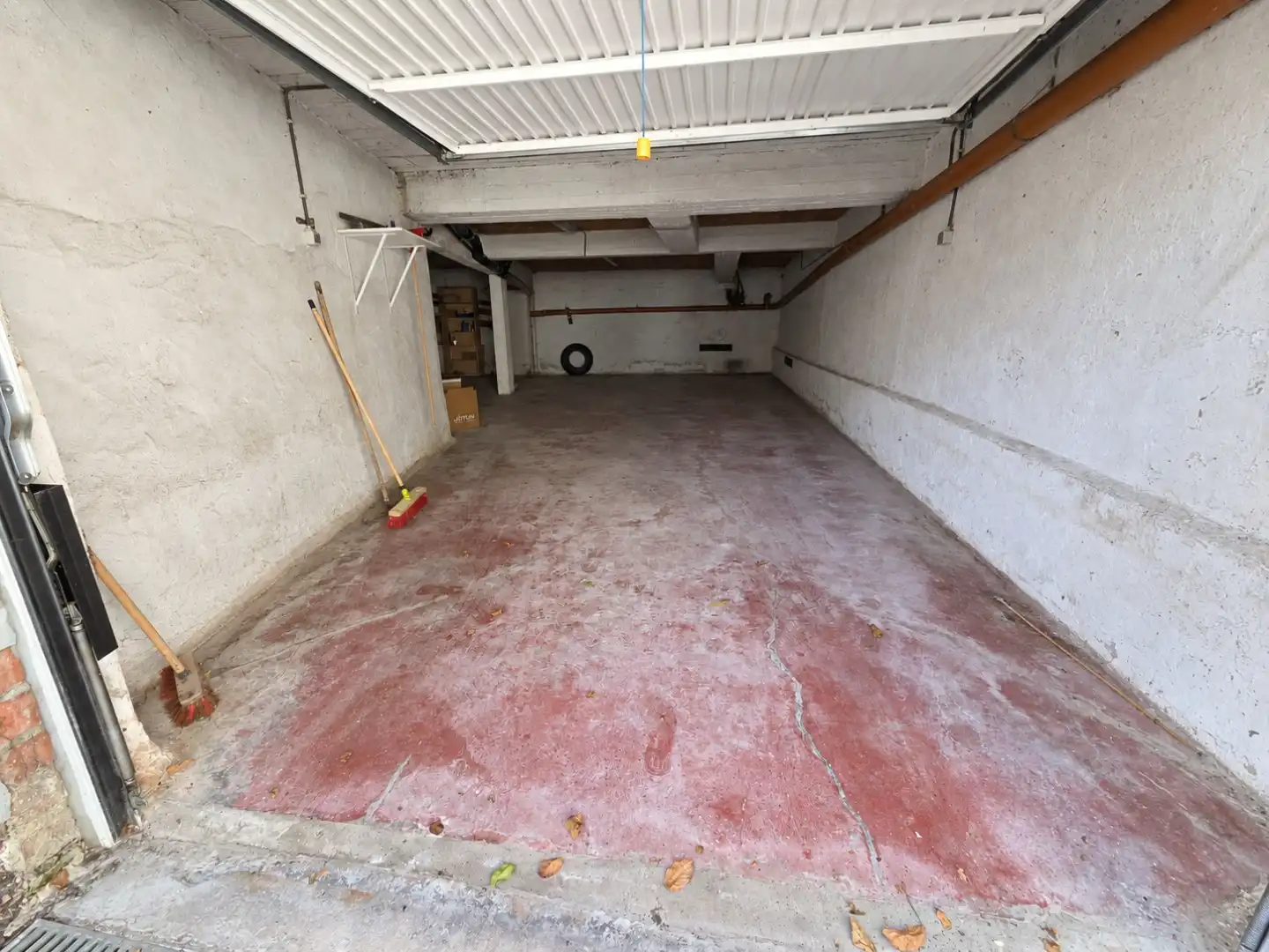 Zeer ruime garagebox/opslagplaats in de Vuurtorenwijk te Oostende! foto 3