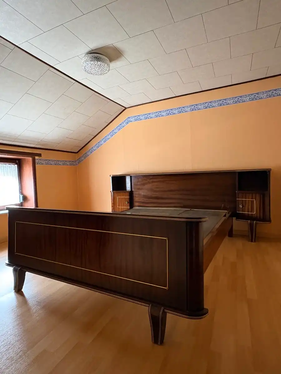 Charmante te renoveren woning foto 13