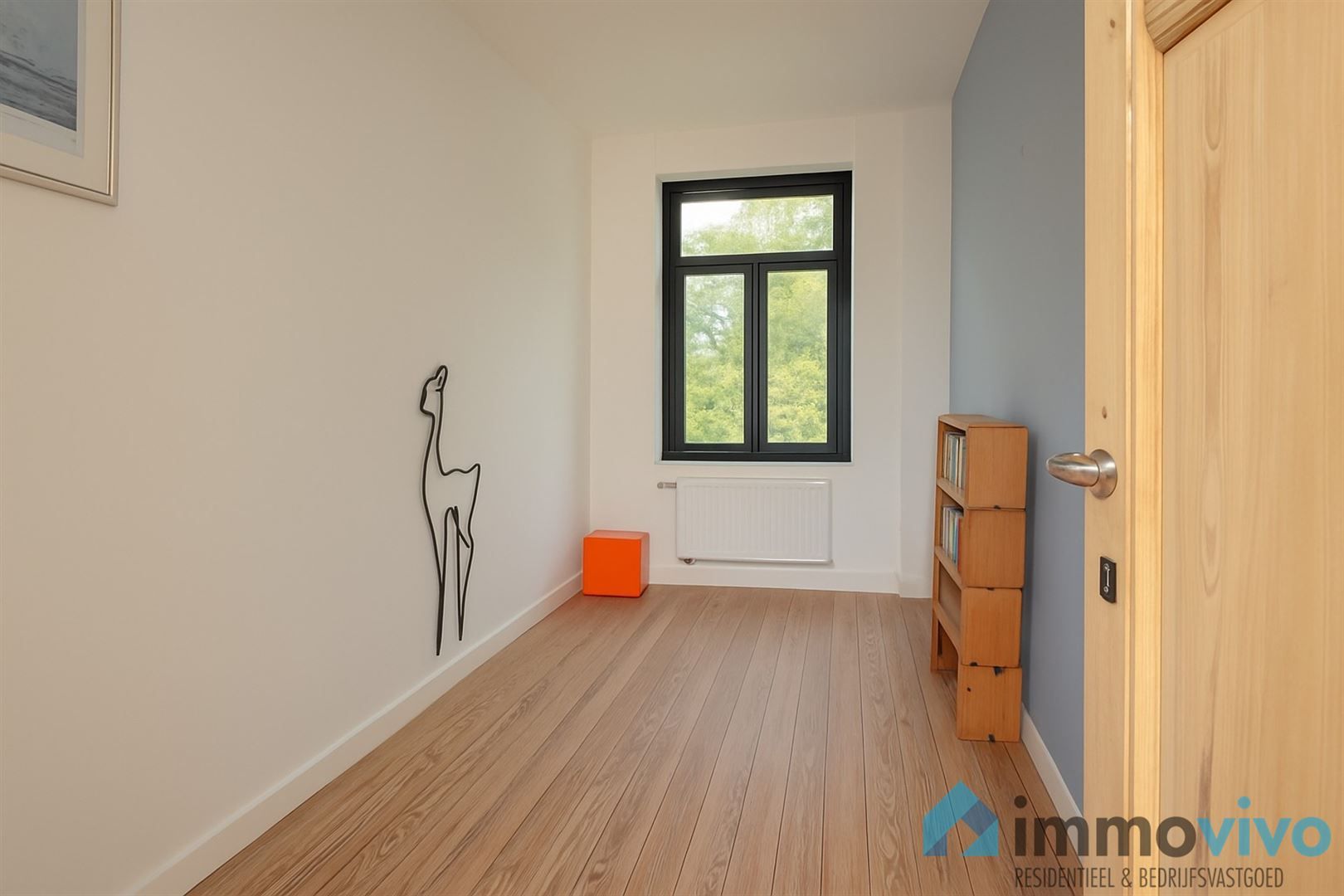 Ruime gerenoveerde woning met 4 slaapkamers op 615 m² foto 22