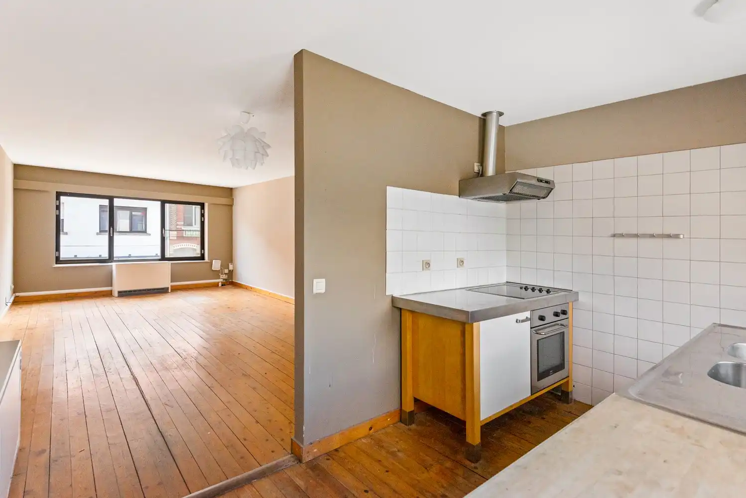 Handelshuis met 2 handelsruimtes en appartement in het hart van Wommelgem. foto 25