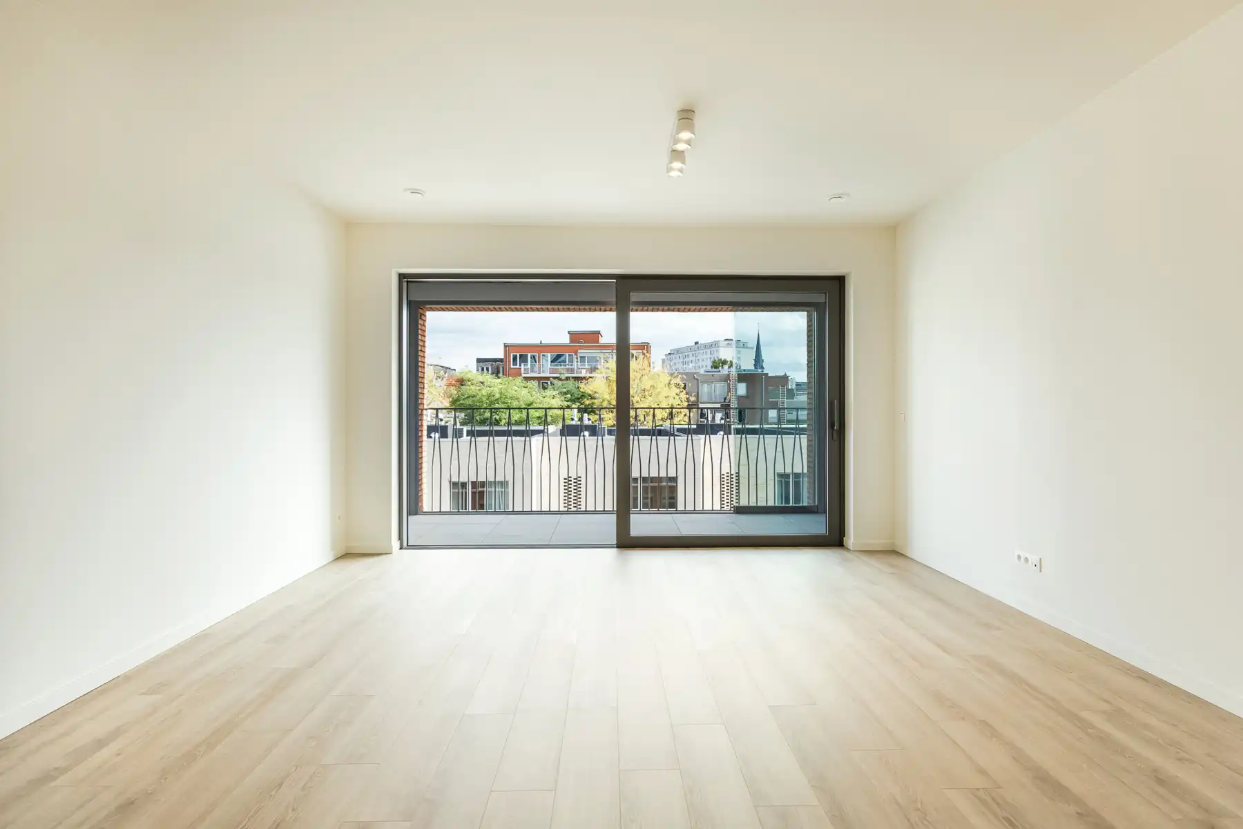 Nieuw appartement met 2 slaapkamers, terras en staanplaats! foto 4