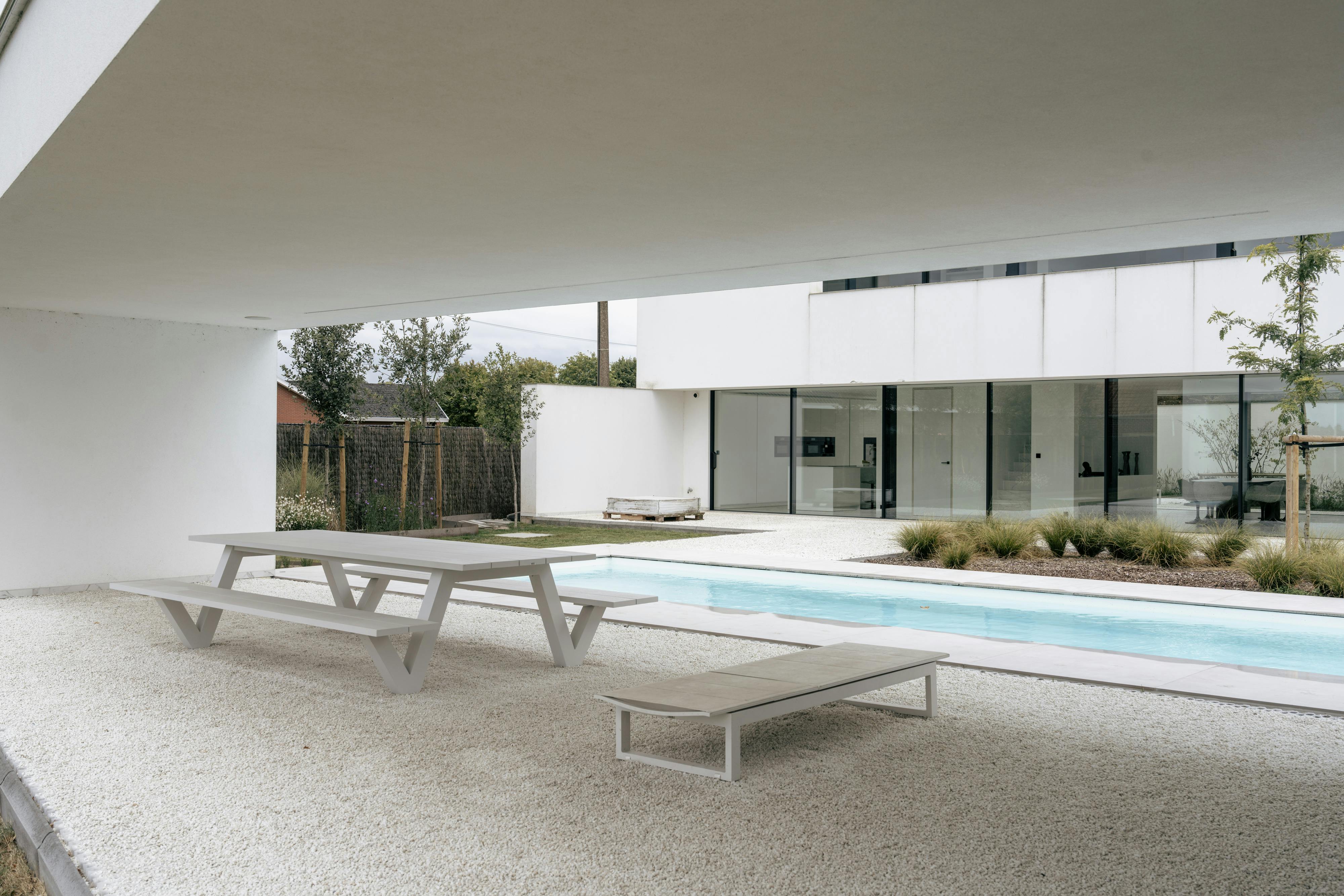 Hypermoderne strakke villa met zwembad nabij Roeselare foto 3