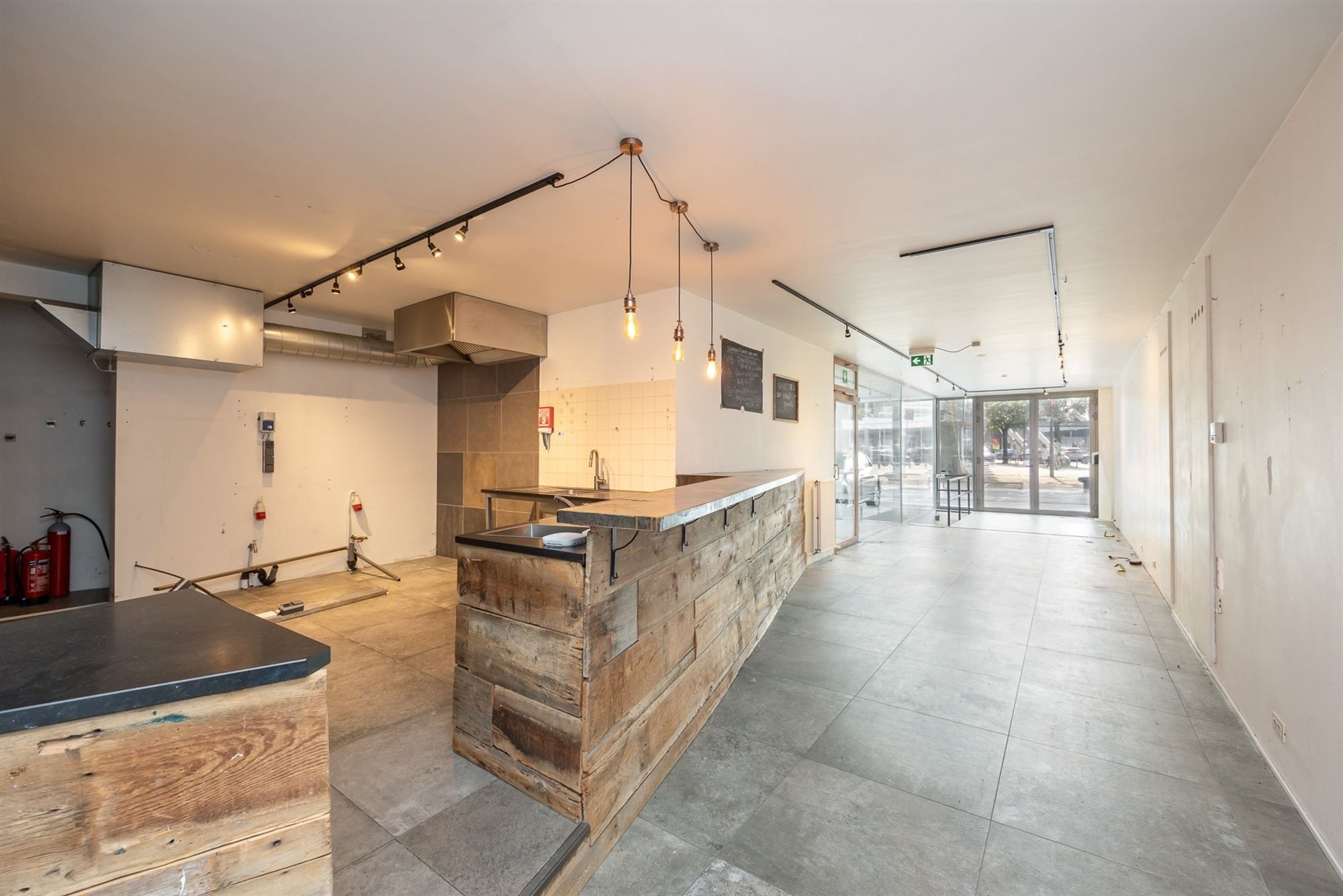 Handelsgelijkvloers van 152m² op toplocatie foto 6