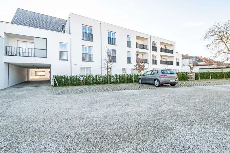 Jong, energiezuinig en modern tweeslaapkamer appartement met mooi terras op de tweede verdieping van residentie Aimé en André in hartje Waregem! foto 13
