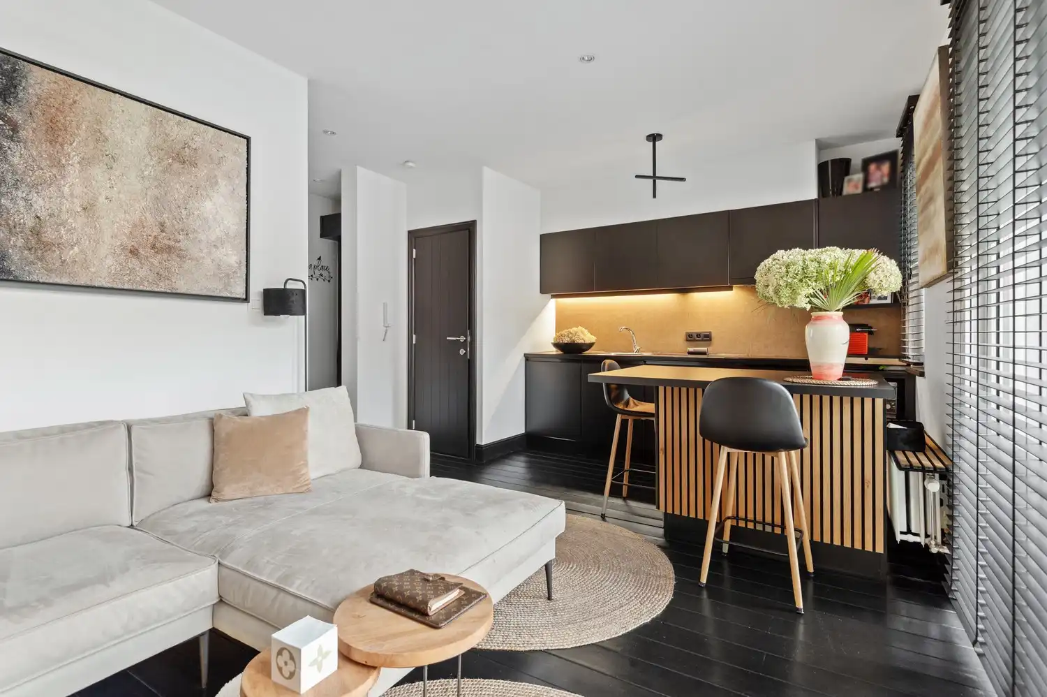Instapklaar appartement (50 m²) met prachtig 'Ibiza Bohemian' terras nabij Zurenborg foto 7