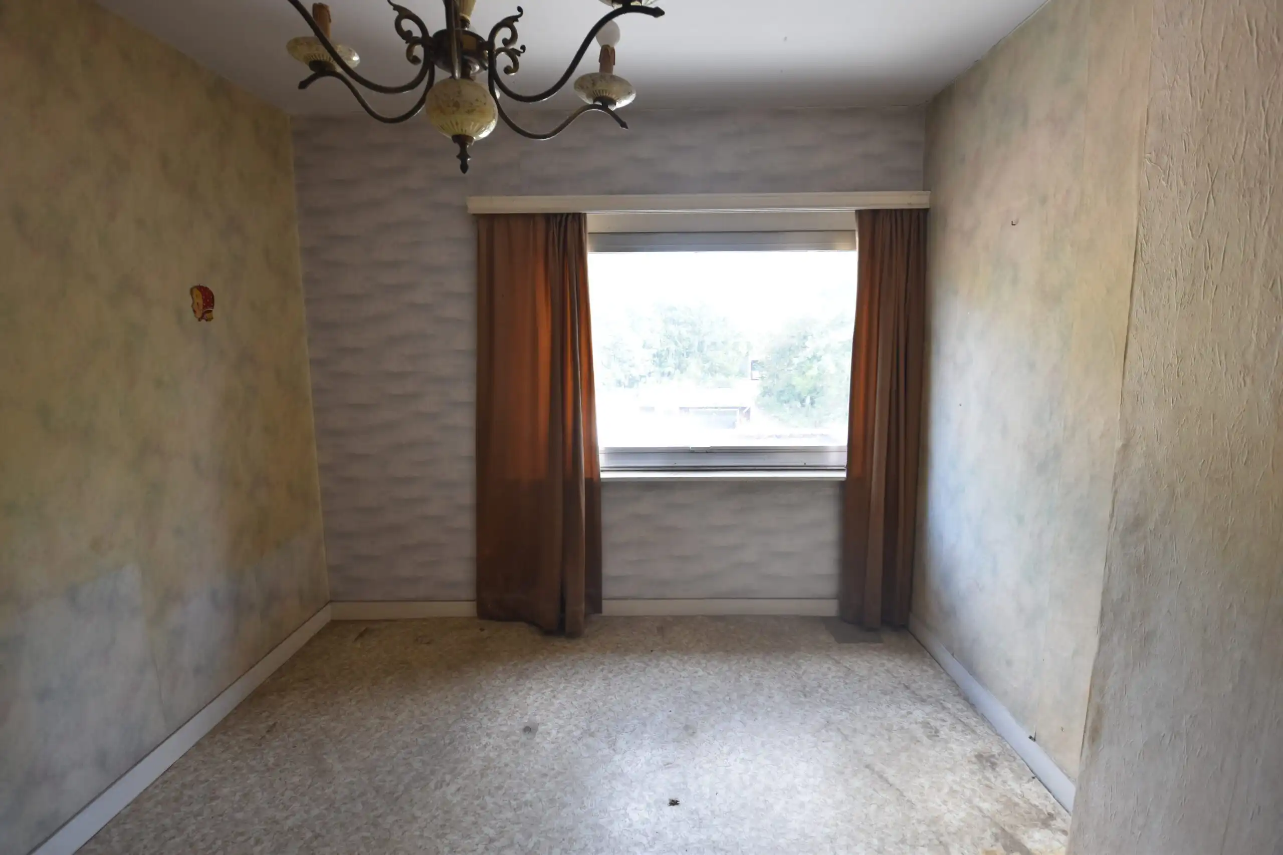 Ben je op zoek naar een gezellige renovatiewoning met uitzonderlijk veel potentieel? foto 24