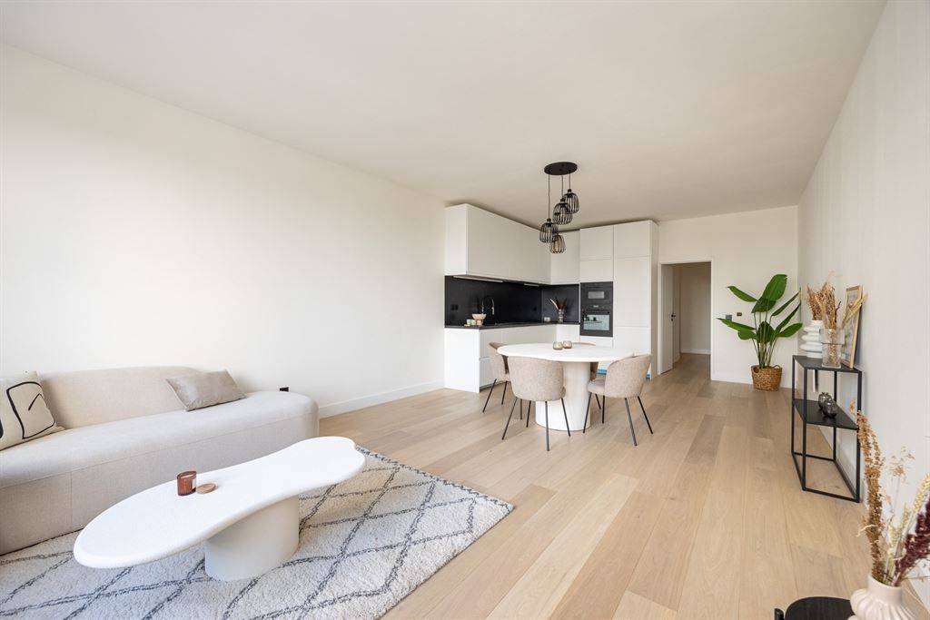 Instapklaar appartement in elegant gebouw foto {{pictureIndex}}