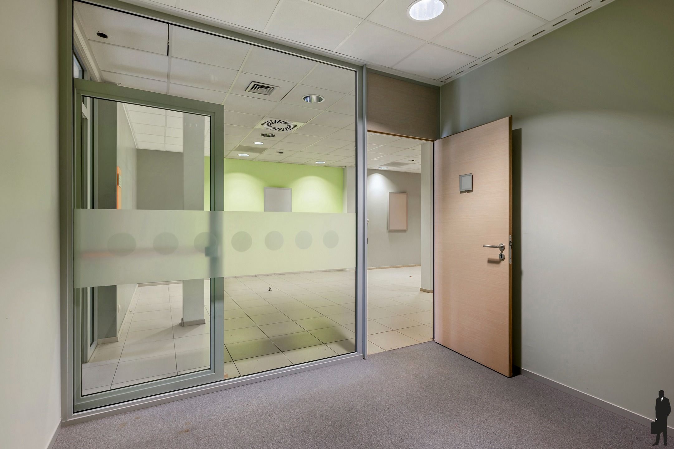  Commercieel Gelijkvloers in het Hart van Westmalle  foto 8