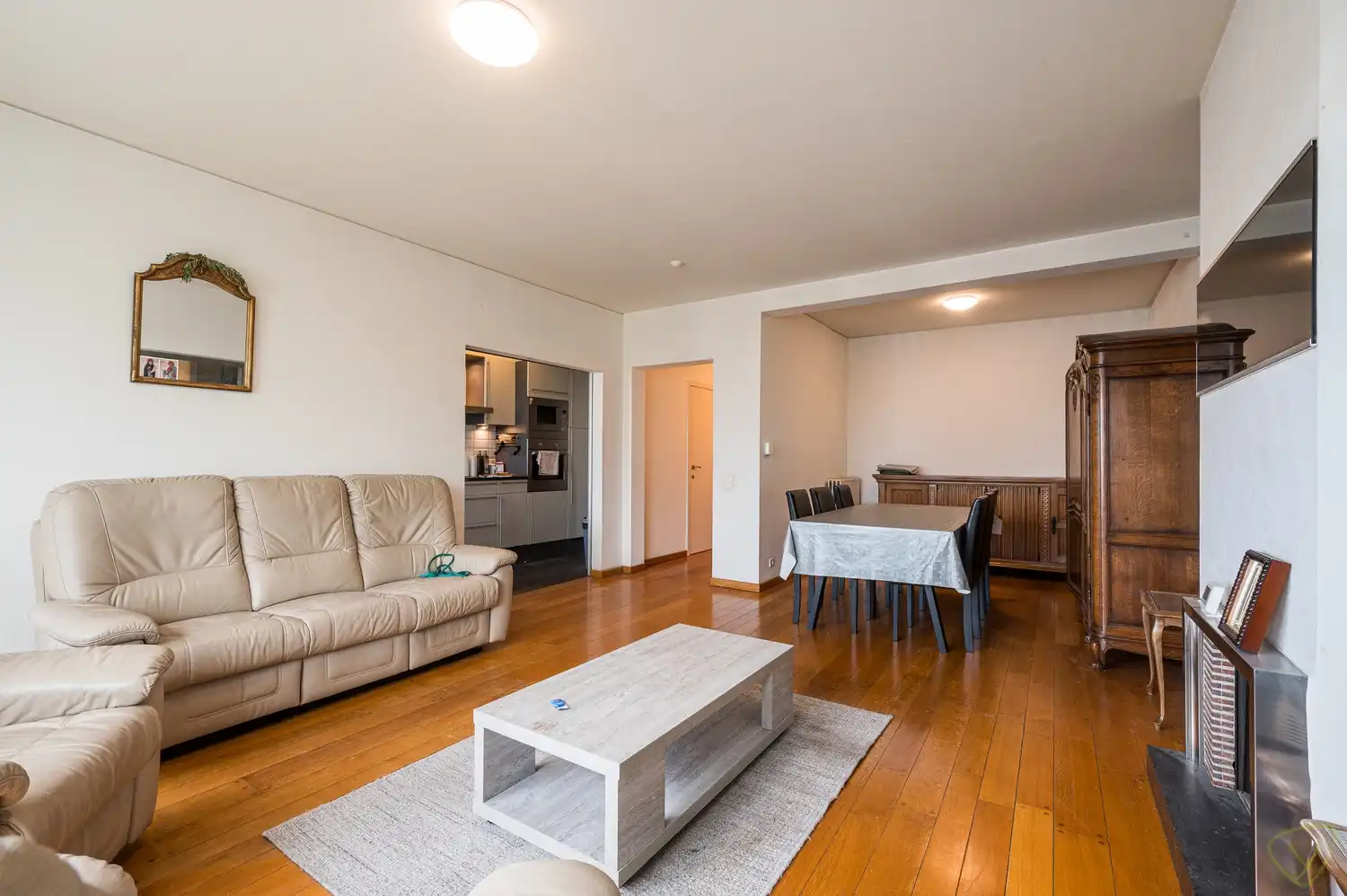 Centraal gelegen appartement met 2 slaapkamers in Eeklo foto 5