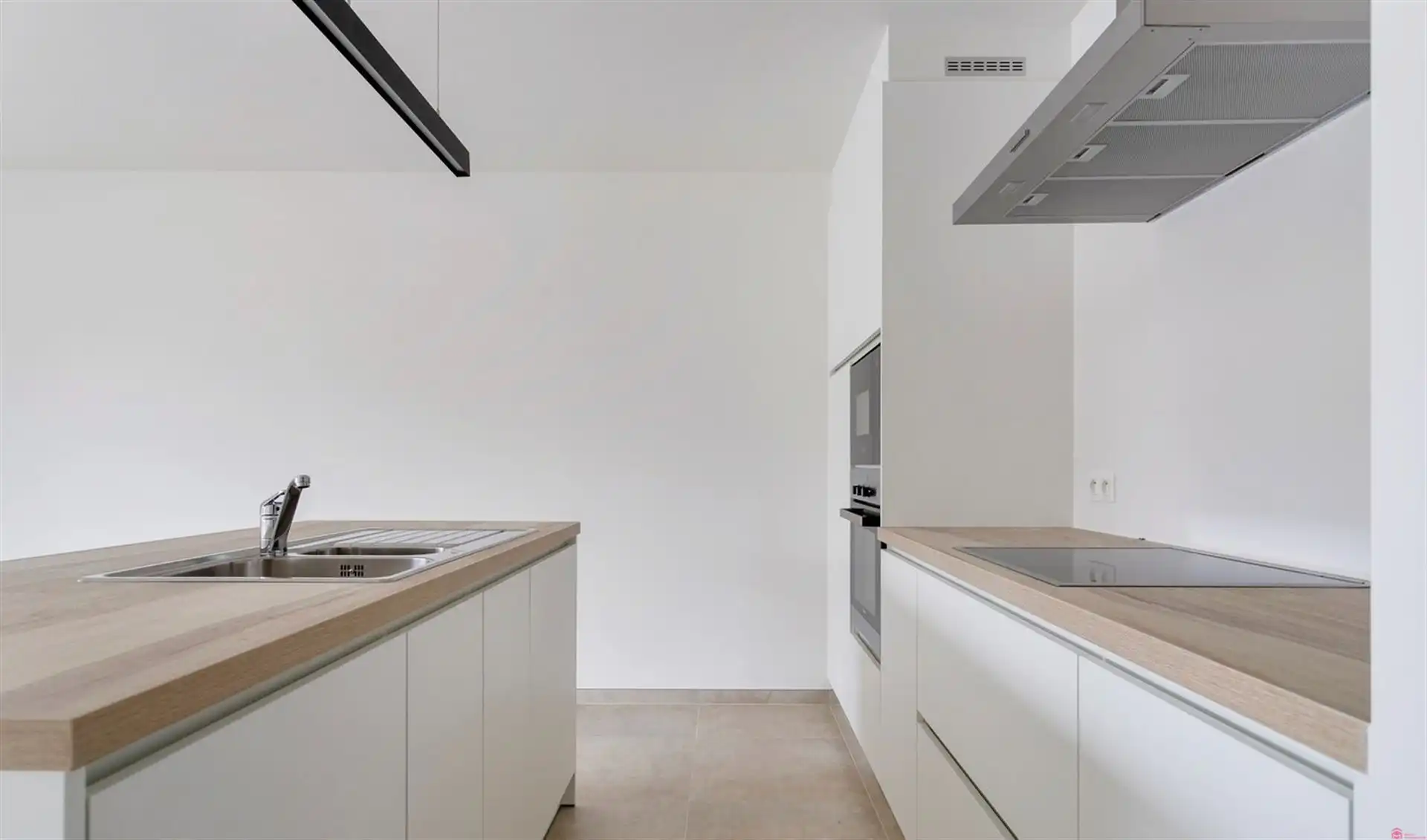 Recent, modern appartement nabij het centrum foto 5