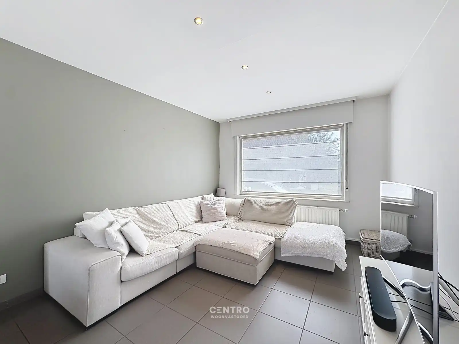 INSTAPKLARE woning met 4 slpks en ZUIDger. tuin! foto 4