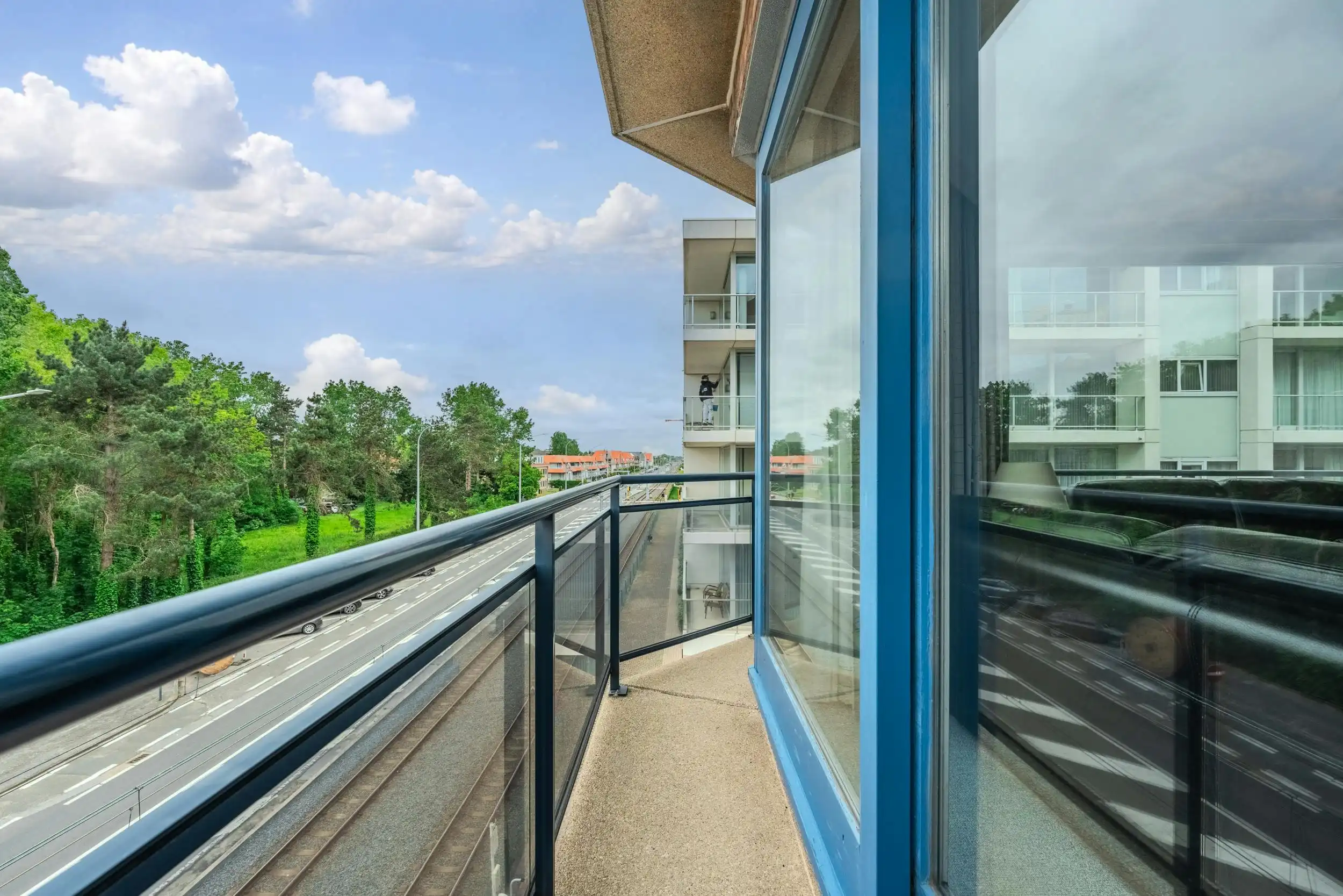 Lichtrijk hoekappartement met één slaapkamer en open zicht. foto 11