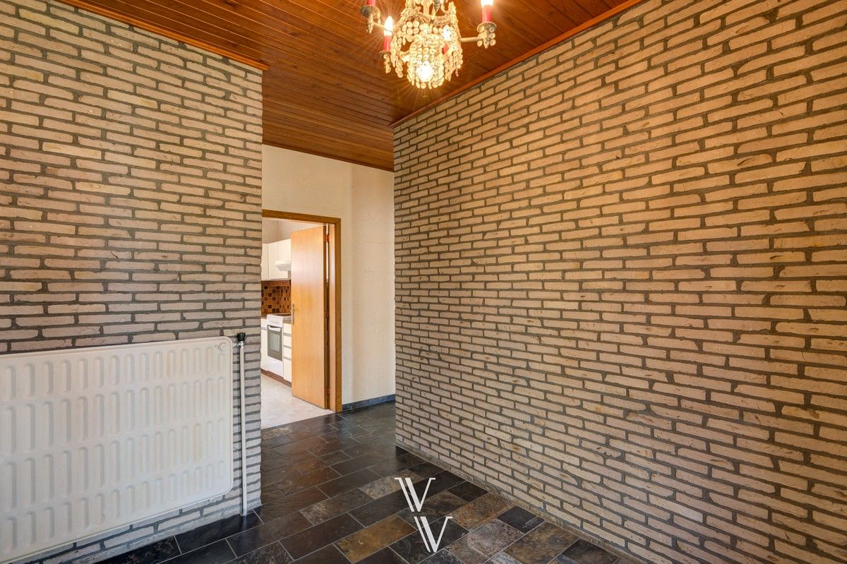 Mooi te renoveren landhuis met 3 slpk foto 11