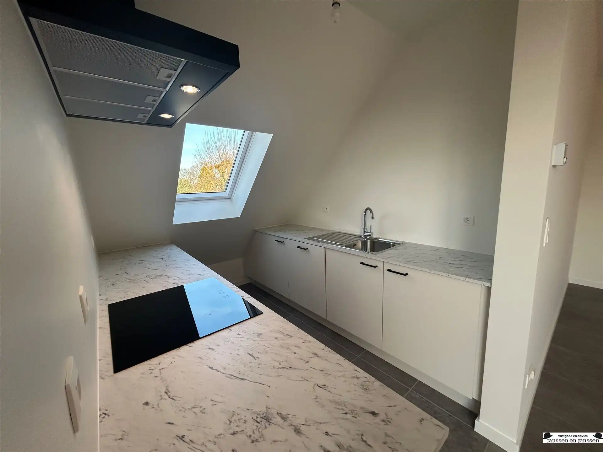 Gezellig appartement met 1 slaapkamer, autostaanplaats en berging foto 7