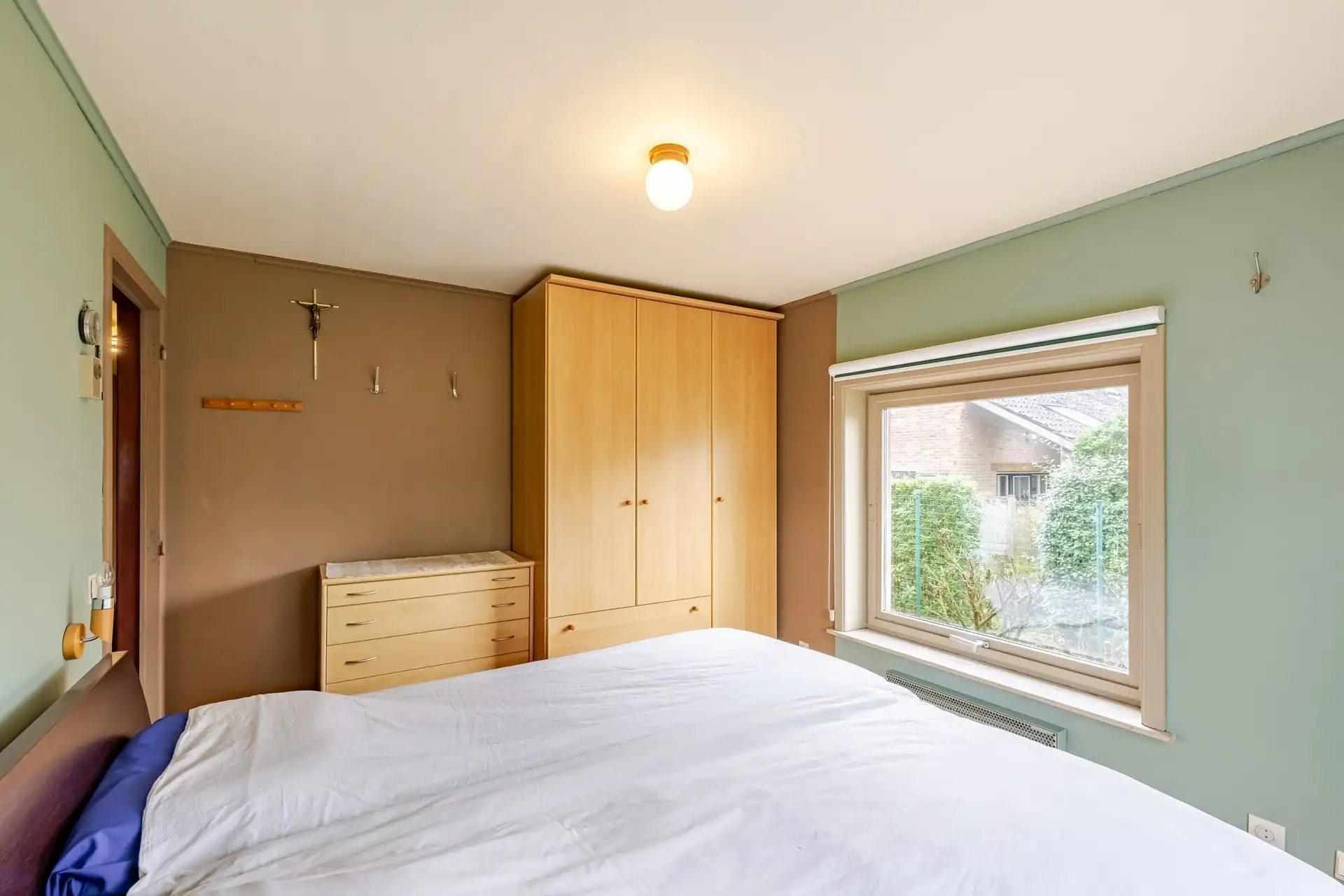 Bungalow met 4 slks, tuin en dubbele garage foto 11