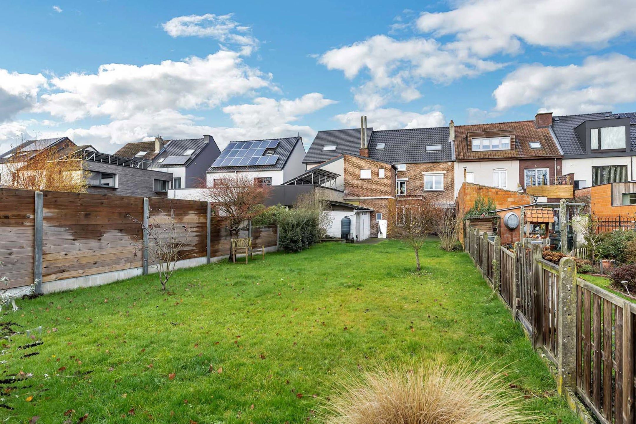 Instapklare woning met 5 slpks, tuin en fietsgarage foto 29