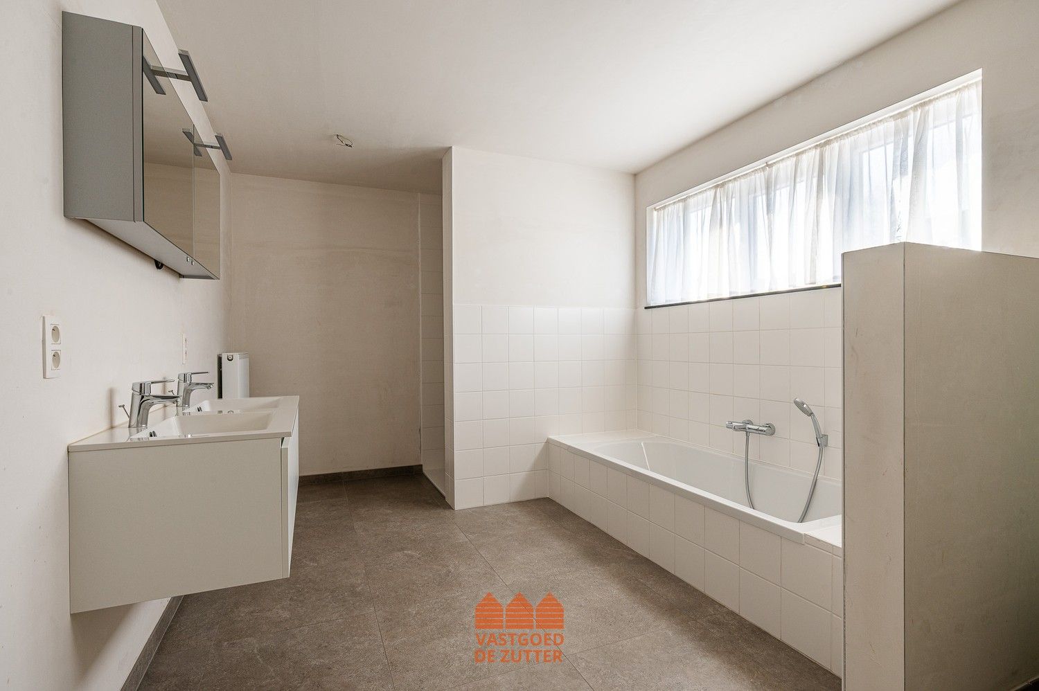 Ruime en energiezuinige woning in een rustige woonwijk te Sint-Laureins foto 23