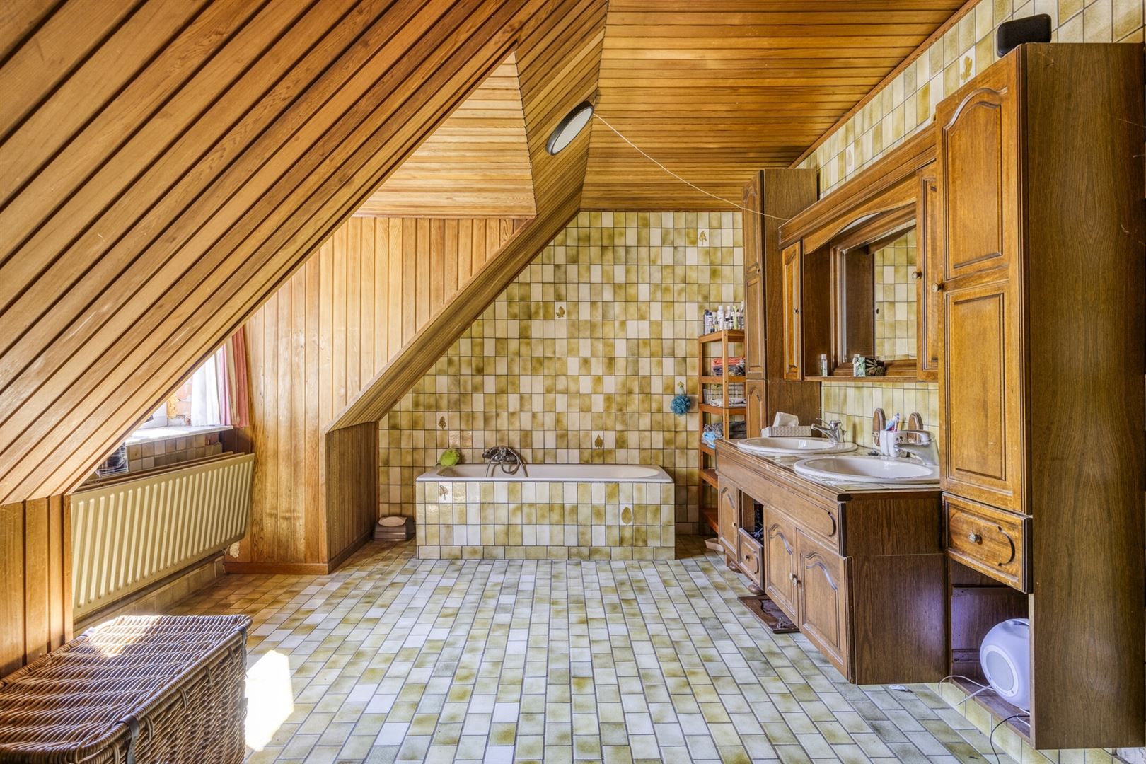 TE KOOP: Riante villa met zorgwoning te Bolderberg! foto 12