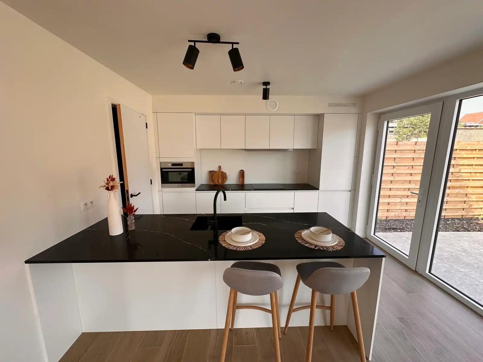 Laatste instapklare woning te koop! foto 6