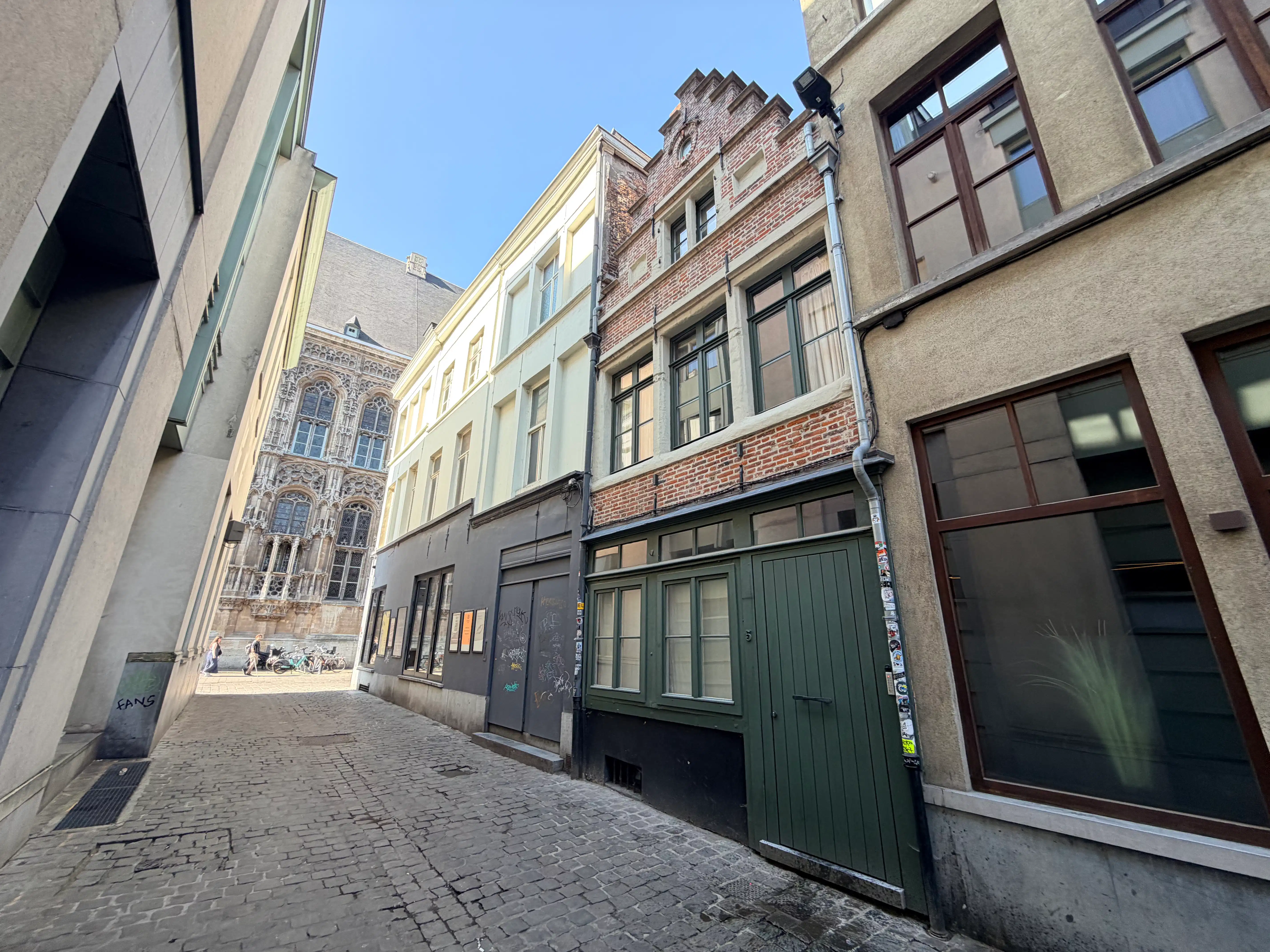 --- NIEUW --- Ideale cohousing woning: high-end gerenoveerde 2-slaapkamerwoning met elk een eigen douche in centrum Gent! foto 24