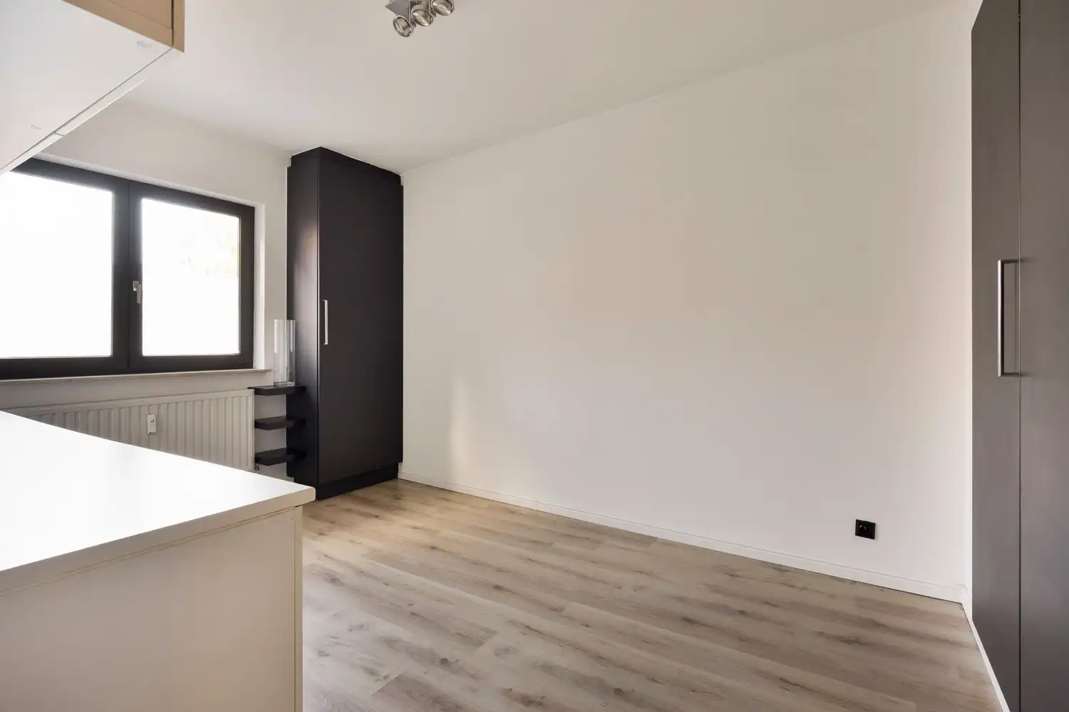 RUIM EN VOLLEDIG GERENOVEERD APPARTEMENT IN HET CENTRUM VAN DIEST! foto 22