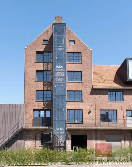 Loft te koop foto {{pictureIndex}}