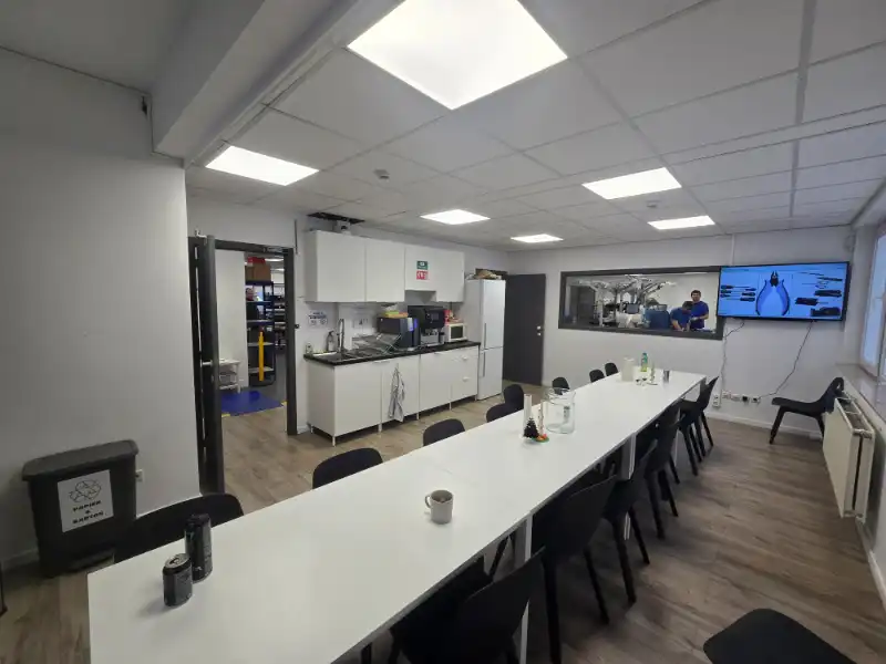 bedrijfsgebouw te huur foto 8