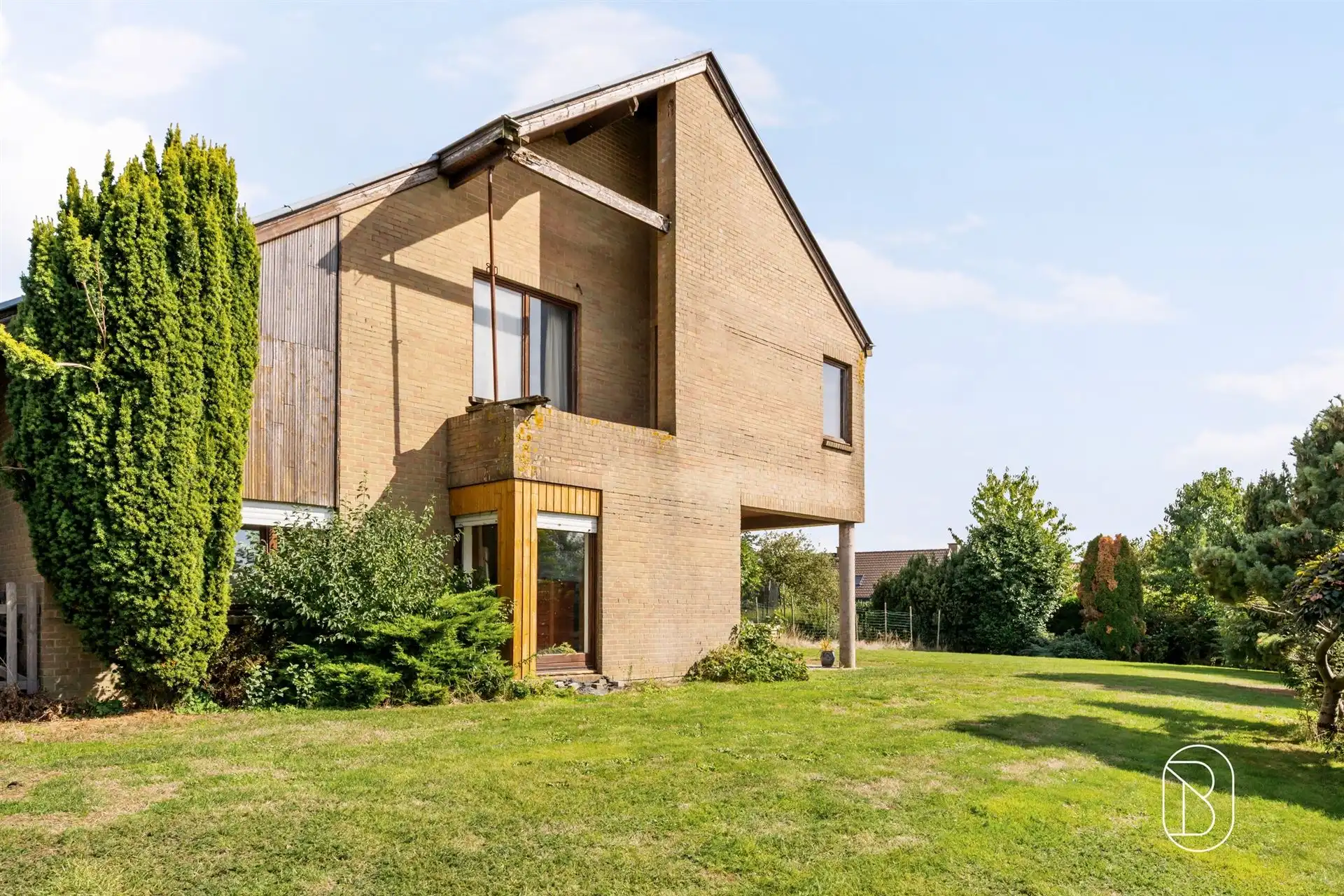 Architectenvilla op een perceel van 3.024 m² foto 6
