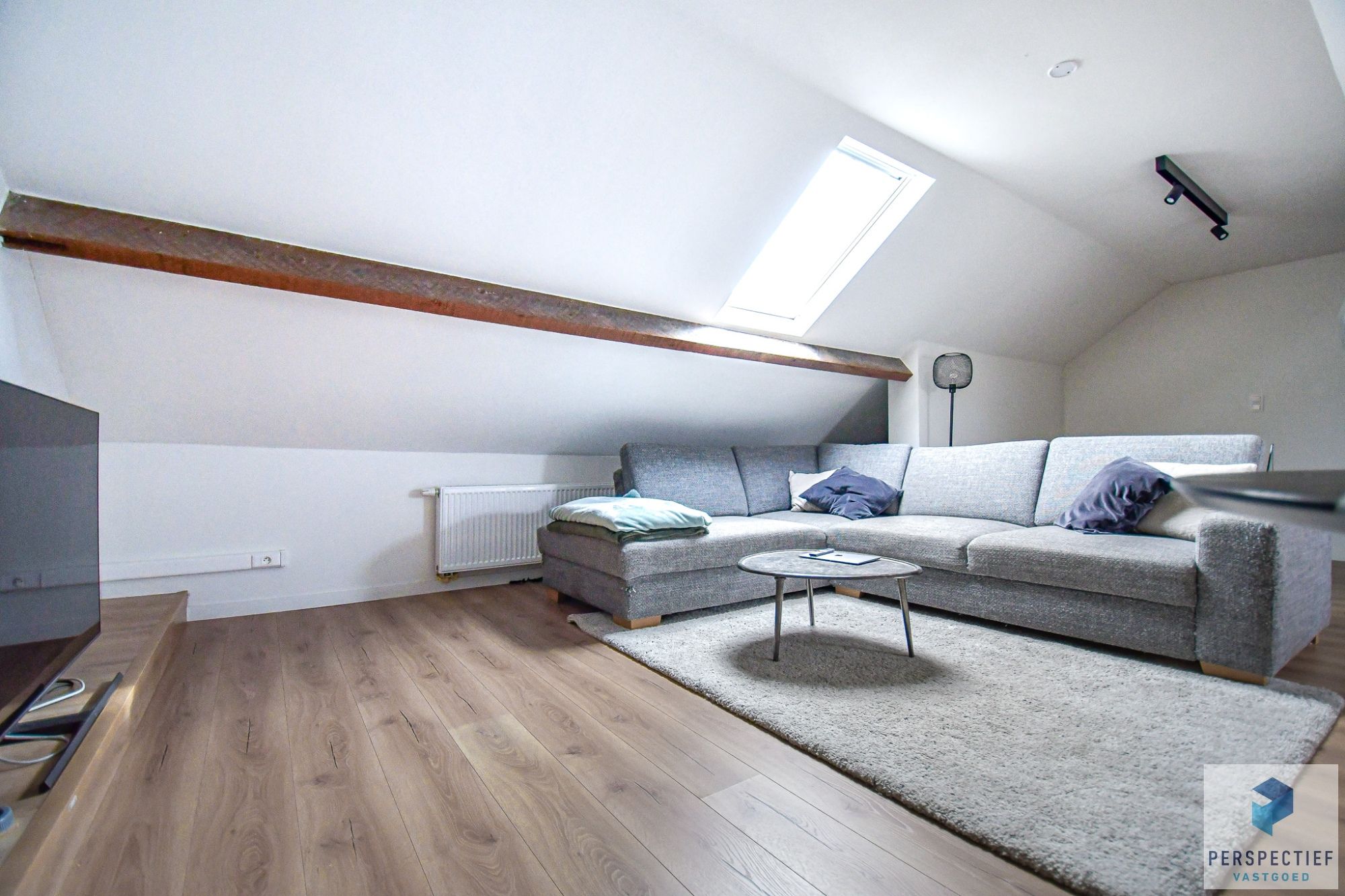 LICHTRIJK DUPLEX-APPARTEMENT (94 m²) MET 2 SLAAPKAMERS foto 3