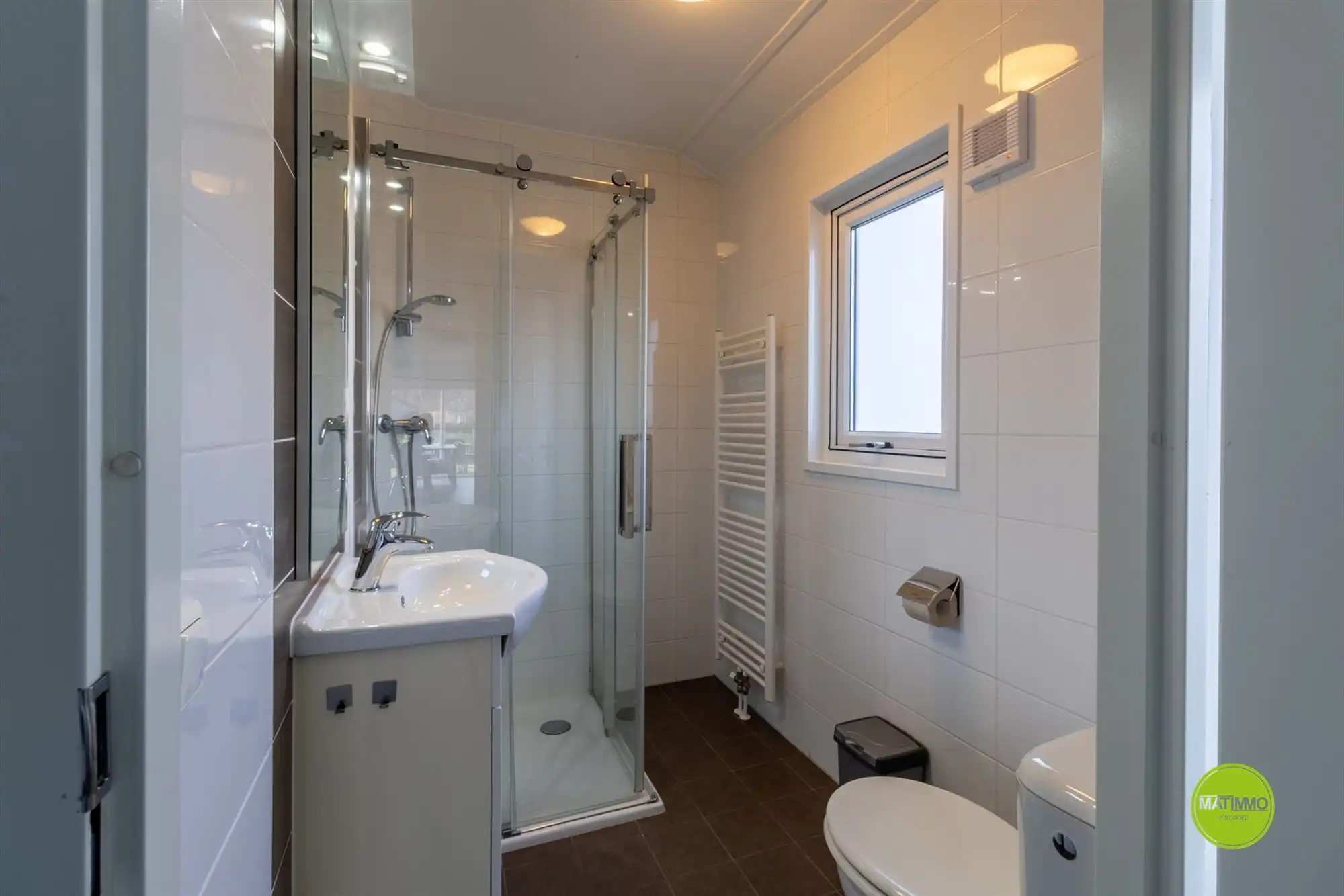 Gezellig vakantiehuis aan het water te EuroParcs Mol foto 11