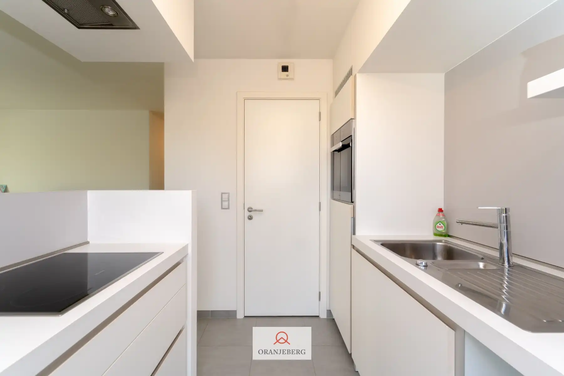 Modern gelijkvloers appartement in het groen foto 12