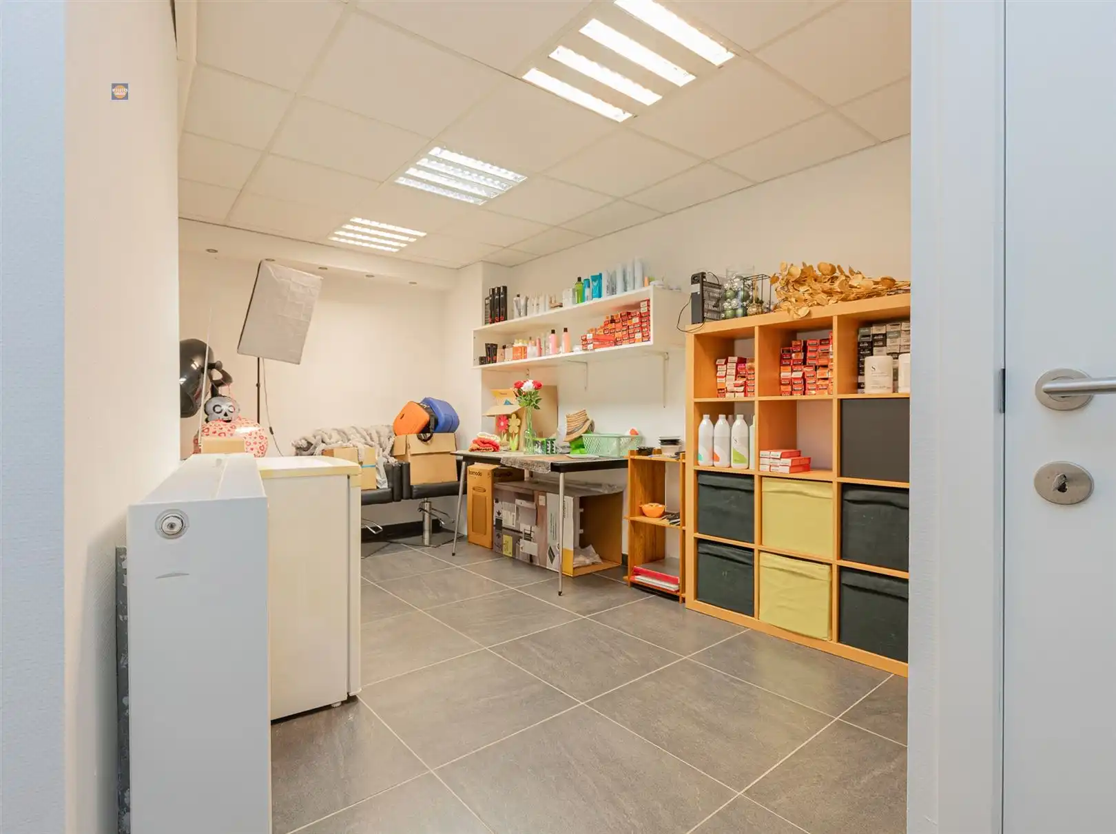 Unieke handelsruimte in het hart van het dorp foto 5