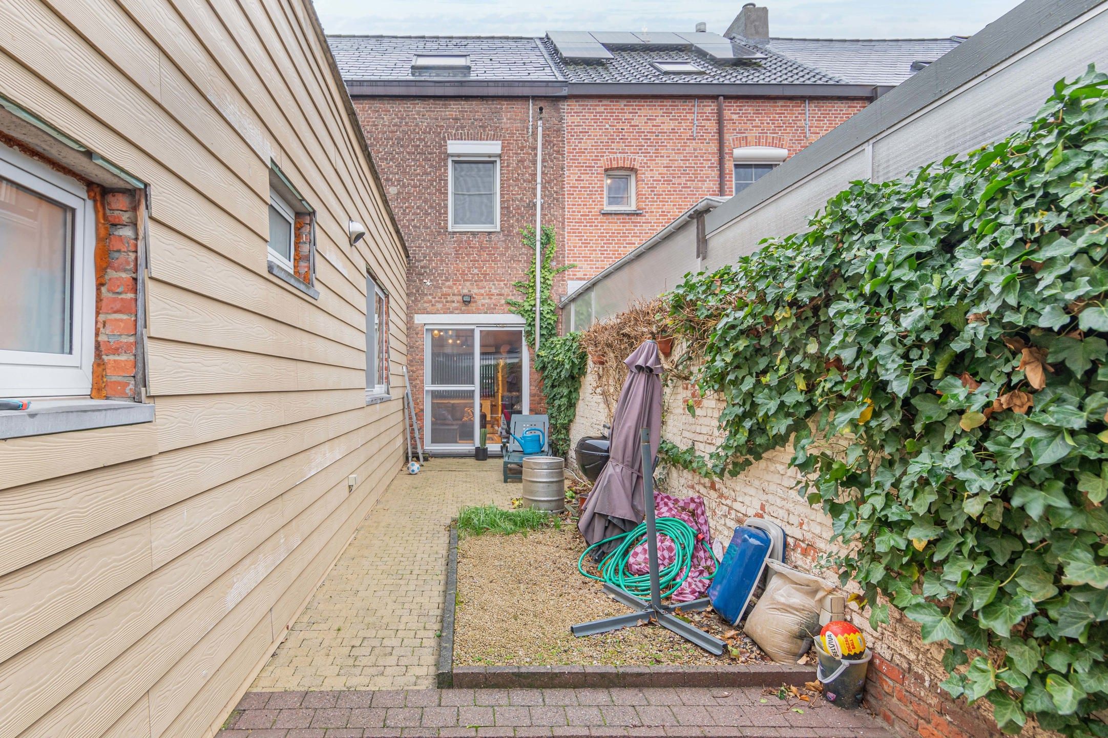 Lichtrijke woning met 4 slaapkamers in hartje Blaasveld foto 21