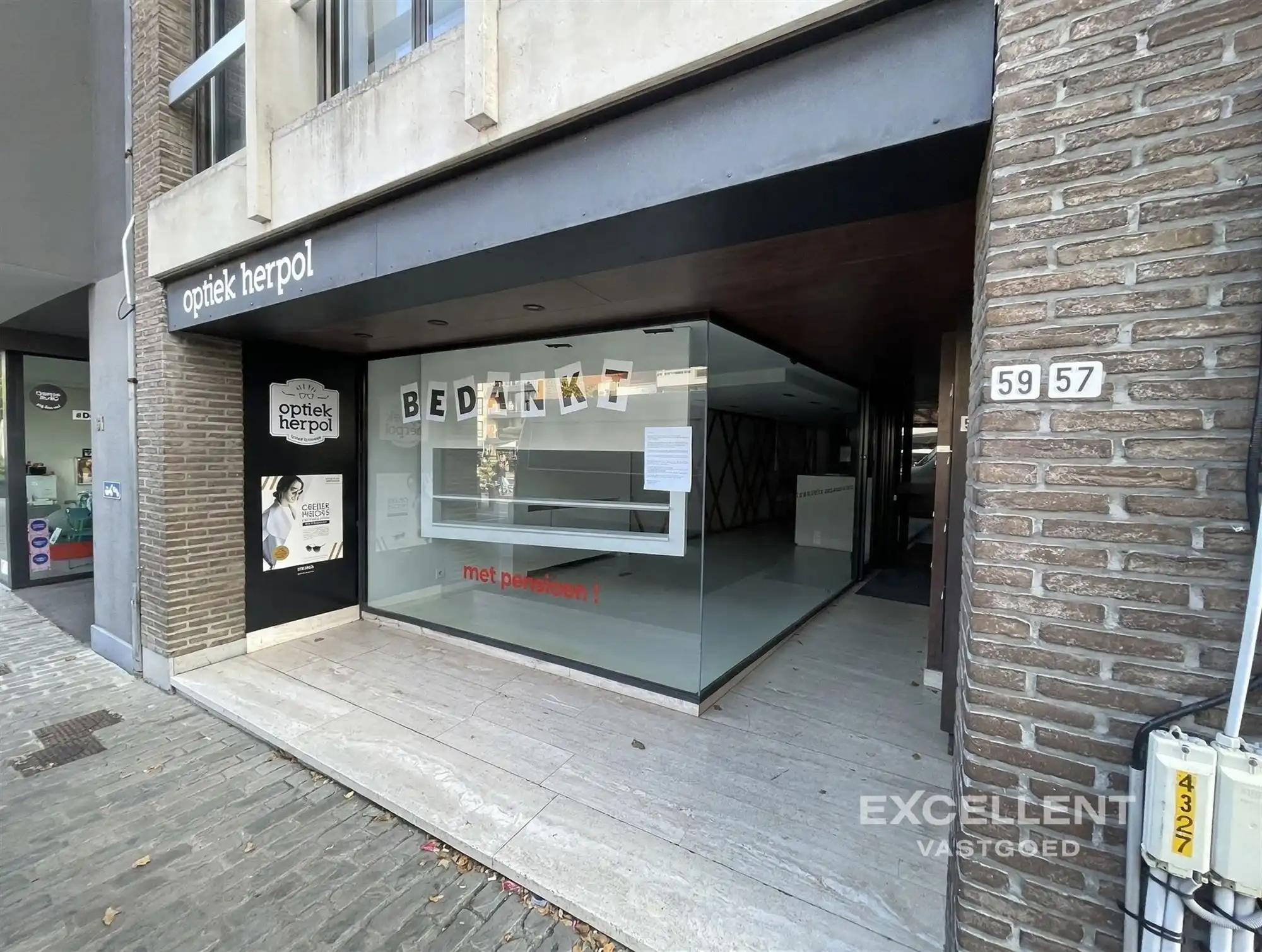Handelsruimte te huur op de Markt van Deinze foto 9