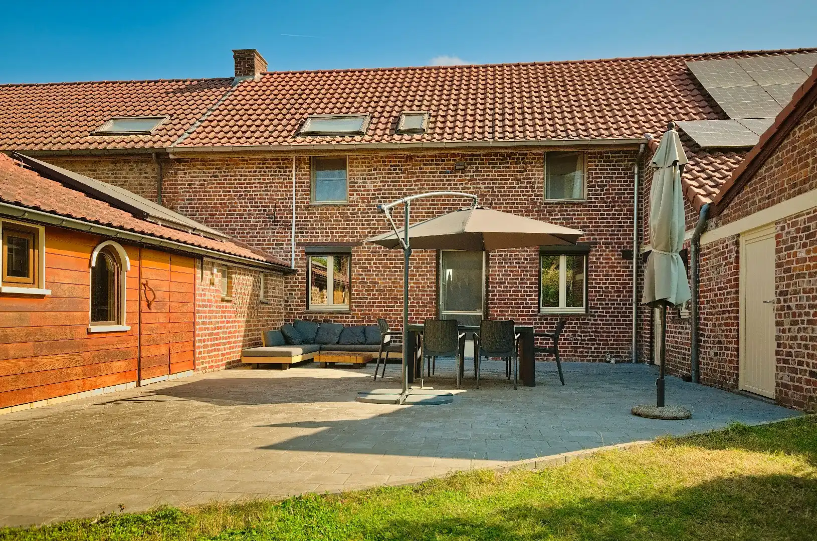 RUSTIG GELEGEN CHARMEHOEVE MET 3 SLAAPKAMERS, GARAGE EN TUIN foto 16