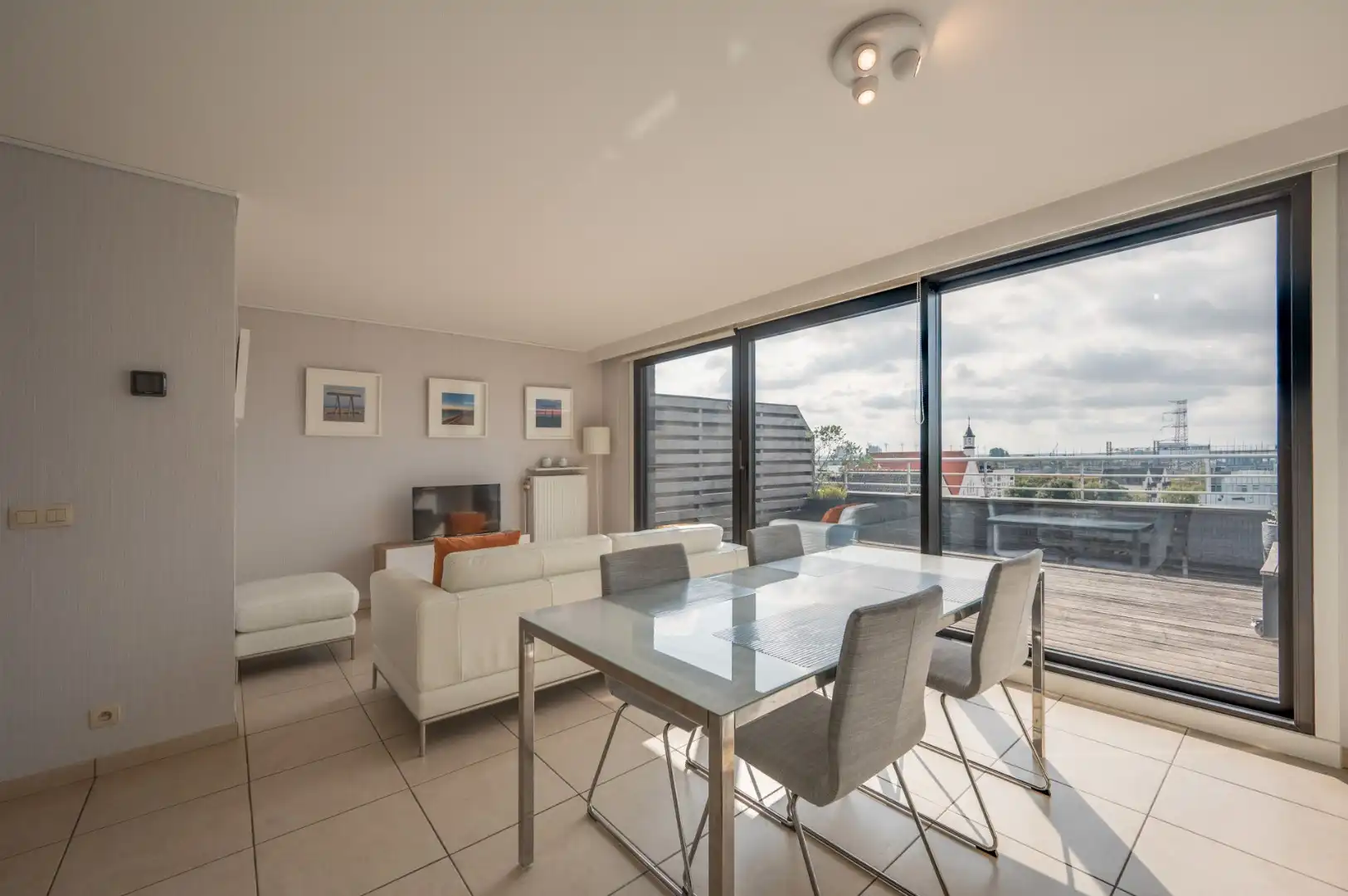 Instapklaar appartement op wandelafstand van zee foto 9