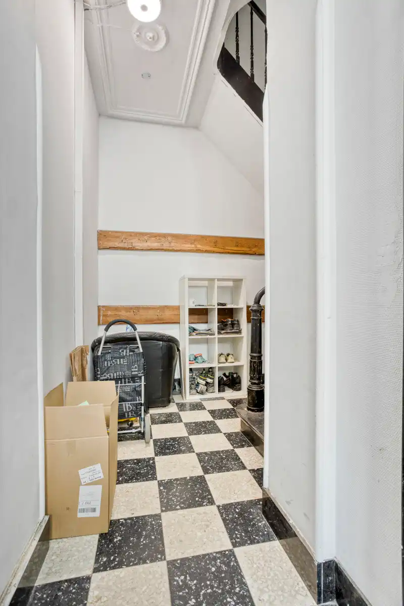 Herenwoning met vergunning twee appartementen foto 23